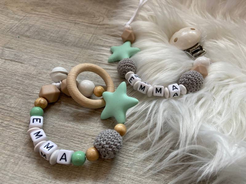 Schnuller Baby Geburtsgeschenk Personalisiert Taufgeschenkschnullerkette Mit Name von Etsy - AllesausliebeByInka