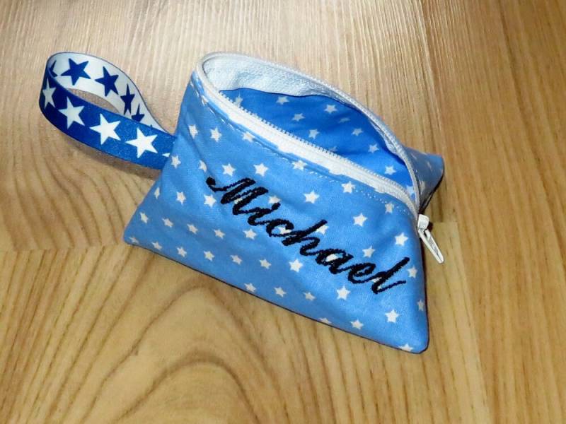 Schnullertasche Mit Namen Bestickt Geschenk Zur Geburt Babygeschenk Unisex Blau Sternen von Etsy - AnnimannieB