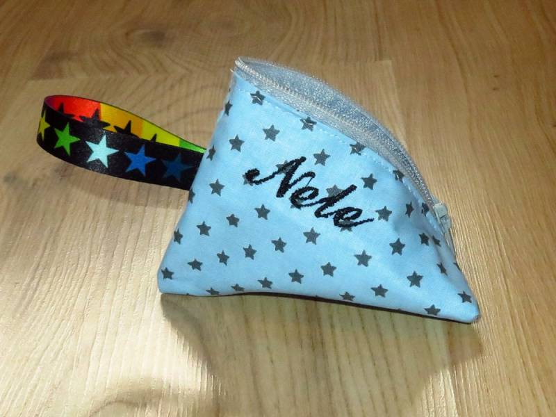 Schnullertasche Mit Namen Bestickt Geschenk Zur Geburt Babygeschenk Unisex Blau Sternen von Etsy - AnnimannieB