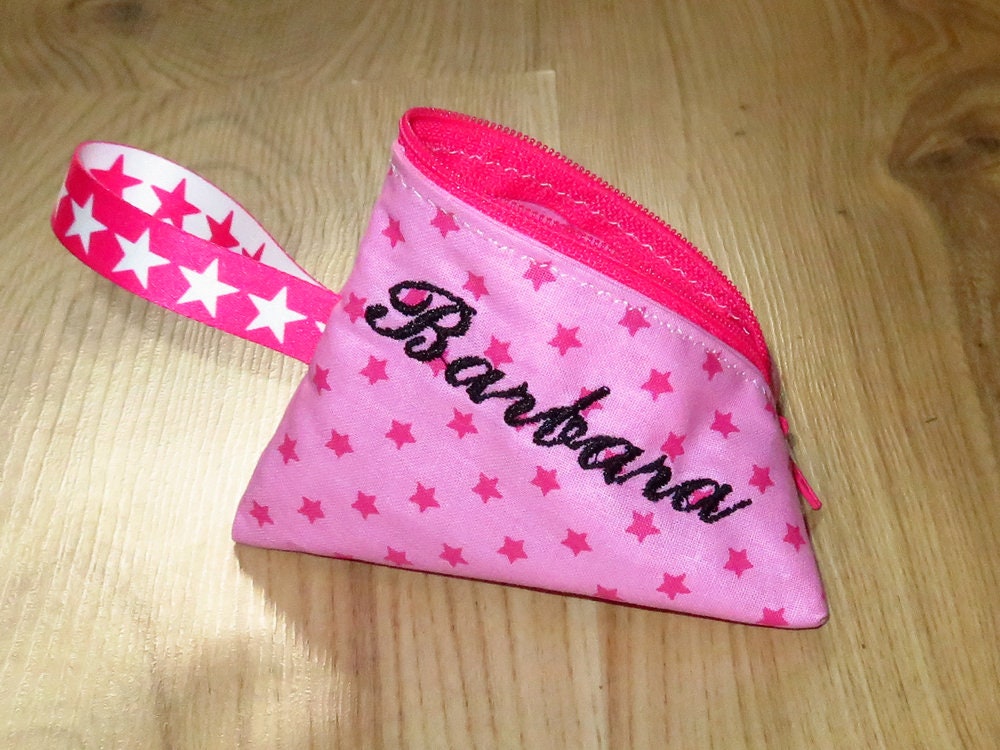 Schnullertasche Mit Namen Bestickt Personalisiert Babygeschenk Geschenk Zur Geburt Pink Mädchen Sterne von Etsy - AnnimannieB