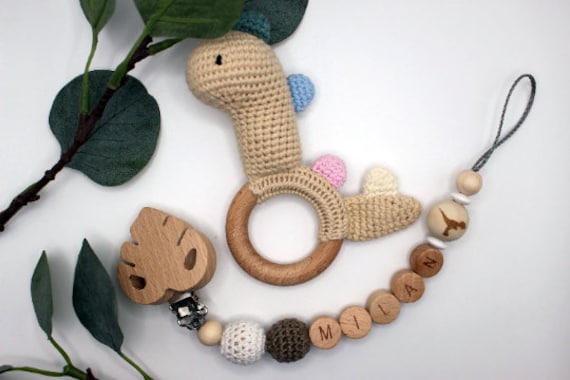 Schnullerkette Und Rassel Im Set Dino, Personalisierbar, Geschenkset Dino Schnullerkette Und Rassel Im Set Dino, Personalisierbar, Geschenkset Dino von Etsy - ArtPearlBaby