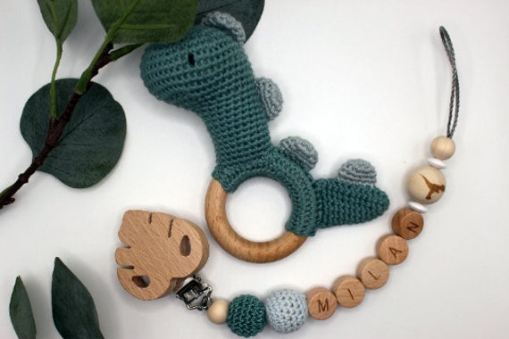 Schnullerkette Und Rassel Im Set Dino, Personalisierbar, Geschenkset Dino Schnullerkette Und Rassel Im Set Dino, Personalisierbar, Geschenkset Dino von Etsy - ArtPearlBaby