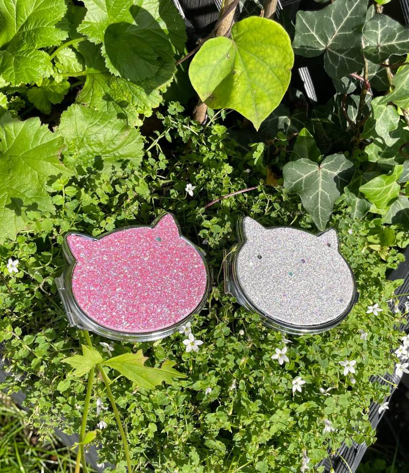 To Go - Kosmetikspiegel Katze Klappspiegel Make Up Schminken Cosmetic Mirror Eyes Shadow Rainbow Kosmetik Glitzer Klappbar Cat von Etsy - AtelierCatHamburg