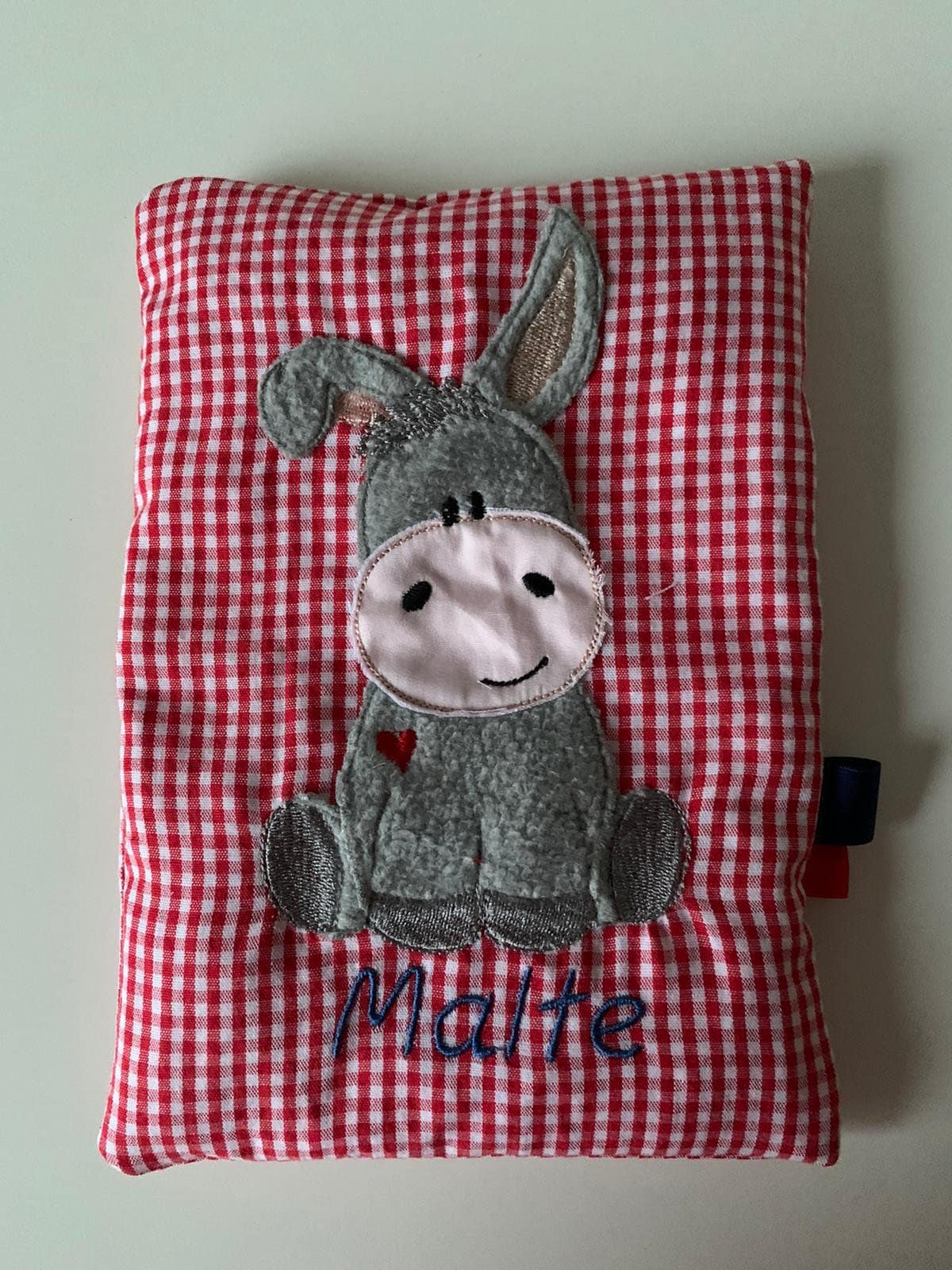 Körnerkissen Mit Appliziertem Esel Rot Kariert Personalisiertes Geschenkgeschenk Zur Geburtgeschenk Taufe Wärmekissen von Etsy - AureaArtisShop