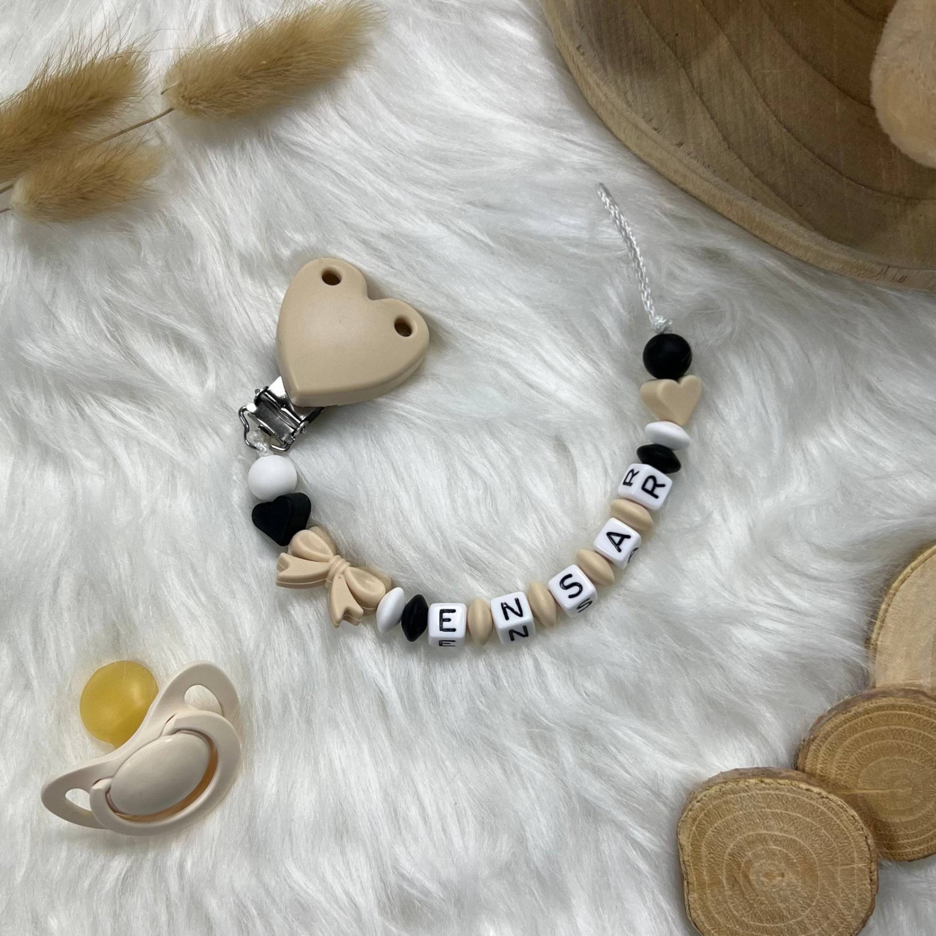 Schnullerkette Mit Namen | Schnullerkette, Design Sweet Beige Personalisiert Unikat Handgefertigt Geschenk von Etsy - BabyKettchen