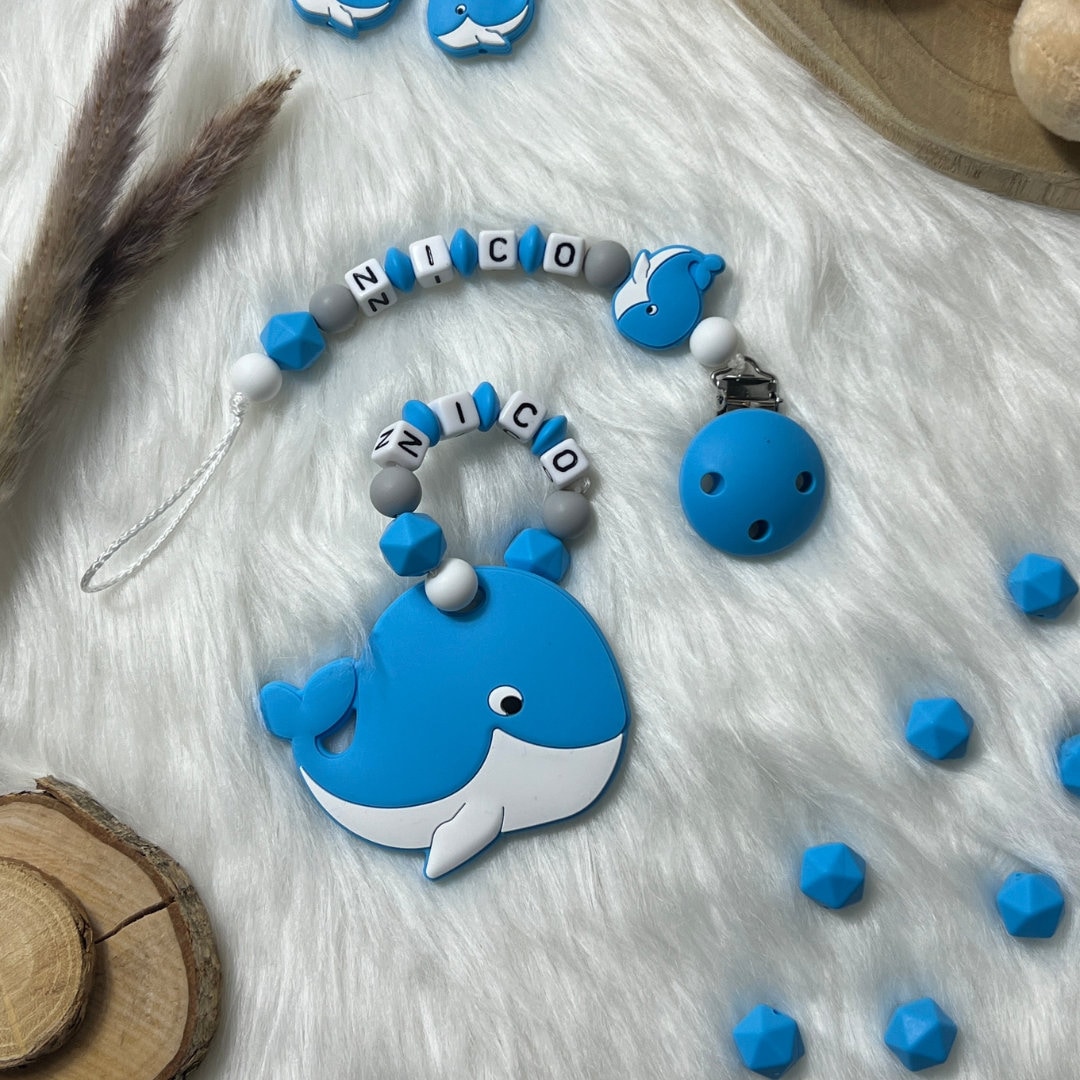 Schnullerkette Mit Namen | Set M | Greifling, Schnullerkette, Design Wal Personalisiert Unikat Handgefertigt Geschenk von Etsy - BabyKettchen