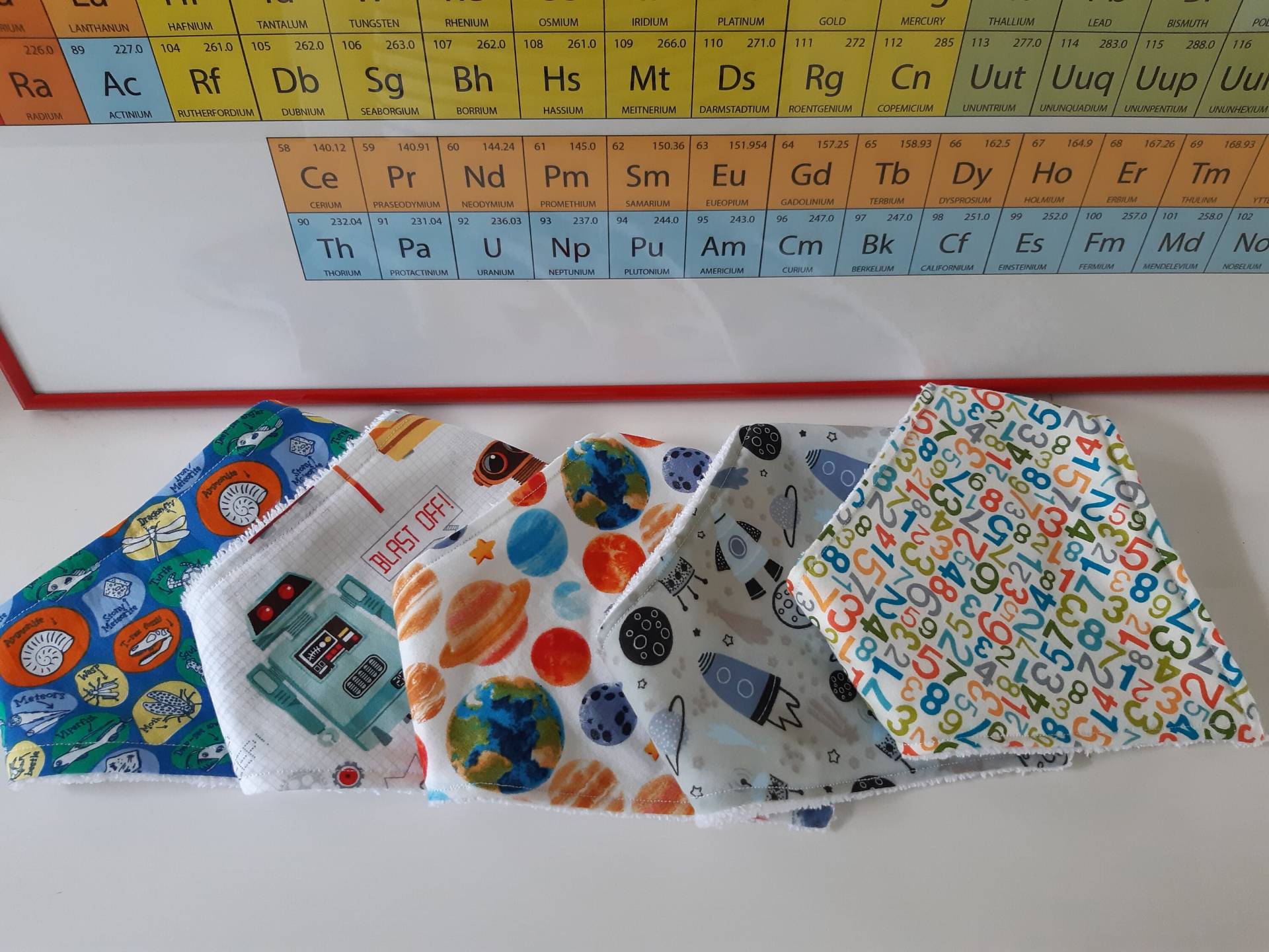 Set Von 5 Science Stem Babyhalstüchern von Etsy - BabySTEMpire