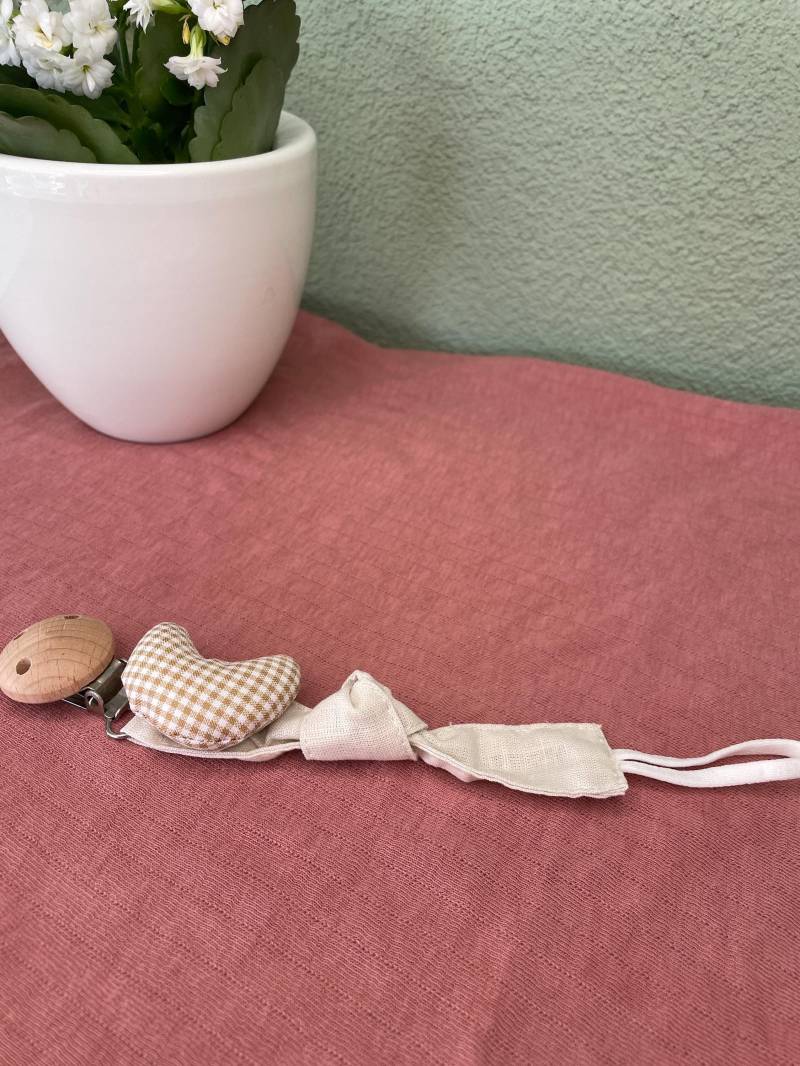 Hochwertige Schnullerkette von Etsy - BabyperlenDesigns