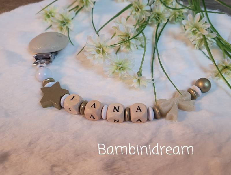 Schnullerkette Gold Holzbuchstaben|Baby Geschenk| Personalisiertegeschenke |Baby |Geburt von Etsy - Bambinidream