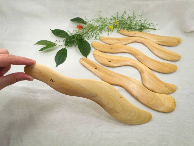 Gua Sha Massage Holzwerkzeug, Große S-Messer-Form-Schaber, Holzmassage Für Hals Und Körper, Anti-Cellulite von Etsy - BarryWoodShop