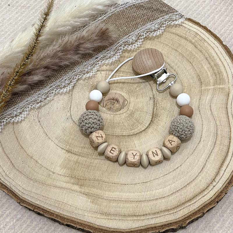 Personalisierte Boho Baby Schnullerkette Mit Holzclip - Personalisierter Name von Etsy - Bbabyboutiquee