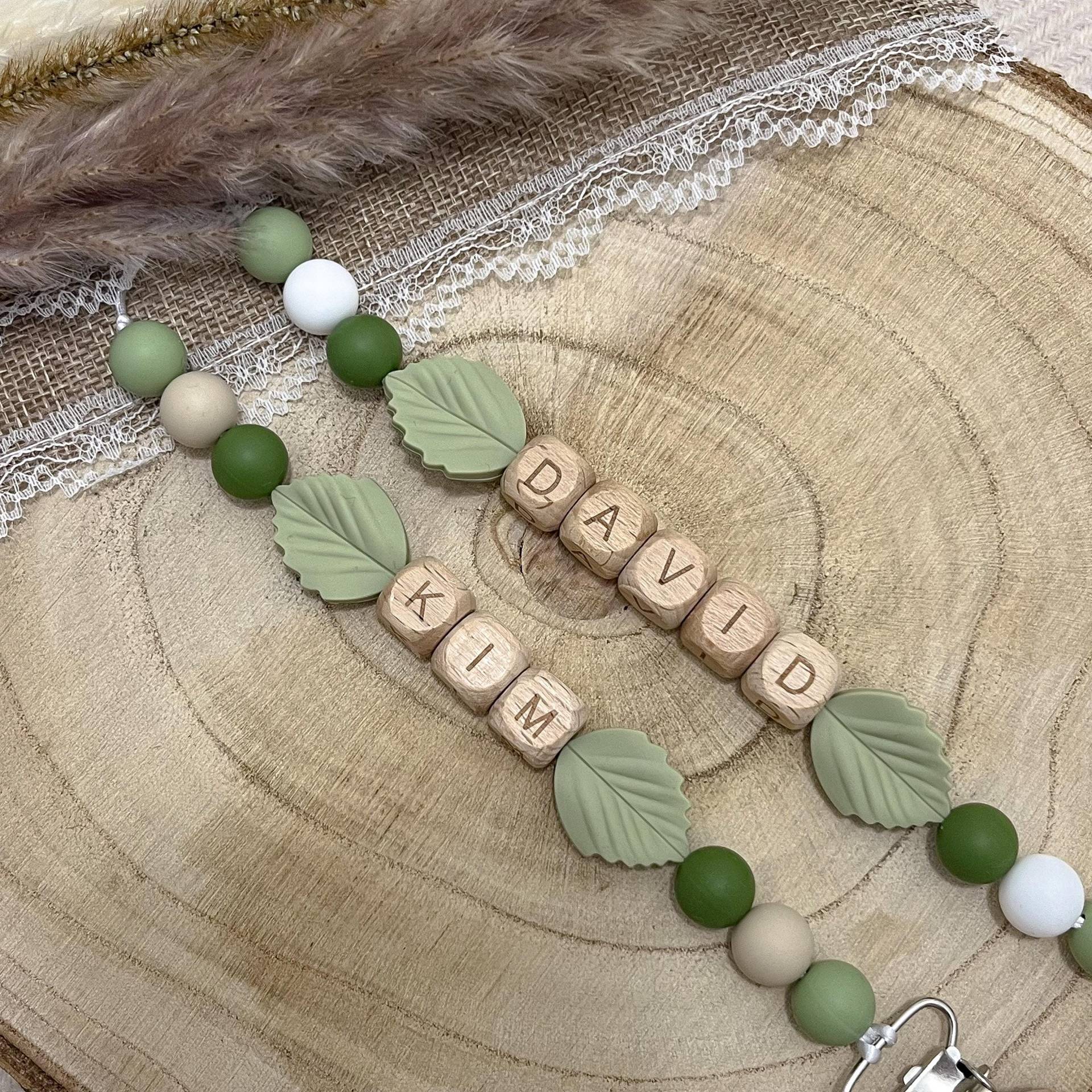 Personalisierte Boho Baby Schnullerkette Mit Holzclip - Personalisierter Name von Etsy - Bbabyboutiquee