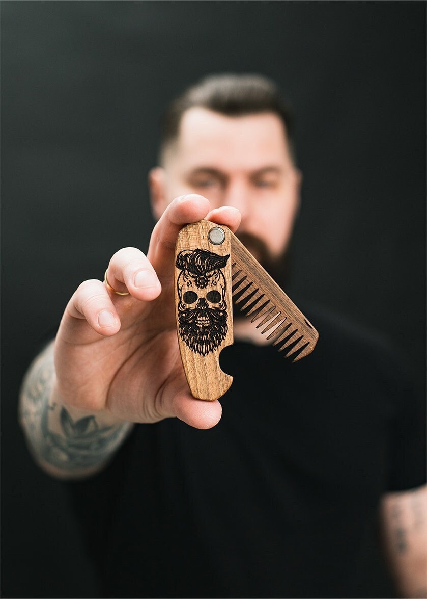 Holz Bartkamm Im Taschenformat, Bartpflege Zubehör - Personalisierte Geschenke Für Papa, Handgemachtes Geschenk, Geschenk Zum 5 von Etsy - BeardedOnly