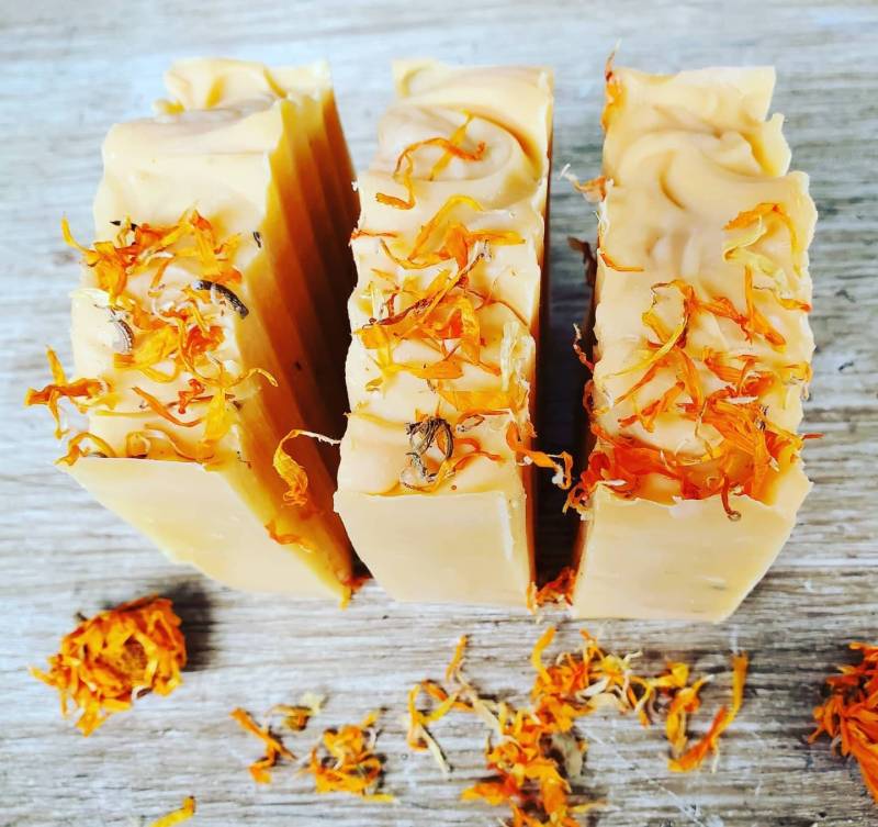 Handgemachte Calendula Bar Seife von Etsy - BeautyBeeSoap