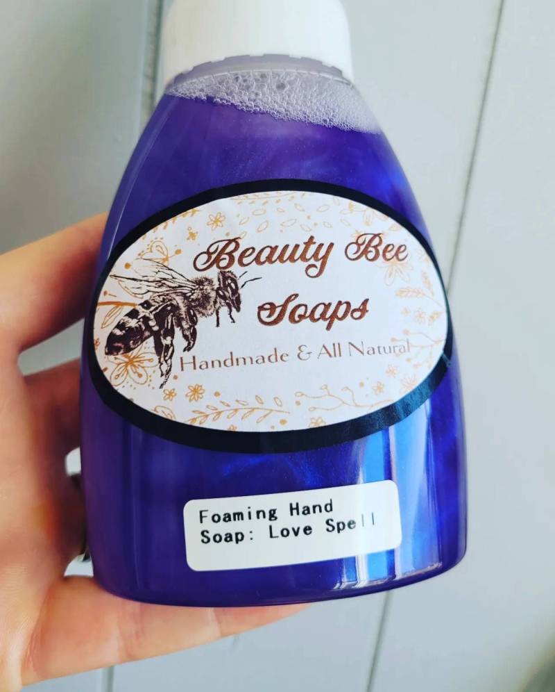 Liebeszauber Schäumende Handseife von Etsy - BeautyBeeSoap