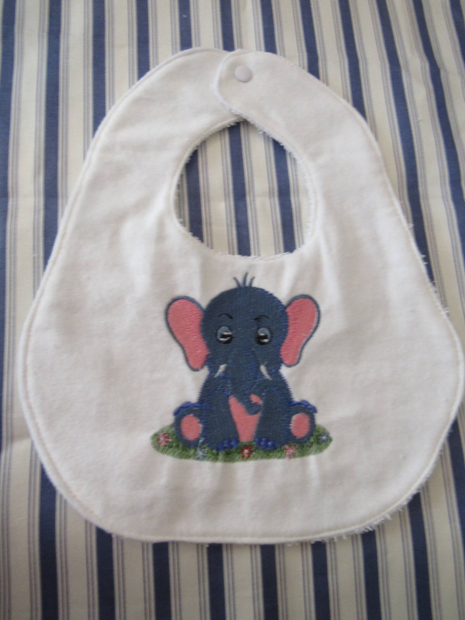 Baby Elefant Lätzchen/Baby Geschenk/Baby Lätzchen/Mädchen Lätzchen/Jungen Geschenk/Tier Lätzchen von Etsy - BeeHappySewingDesign
