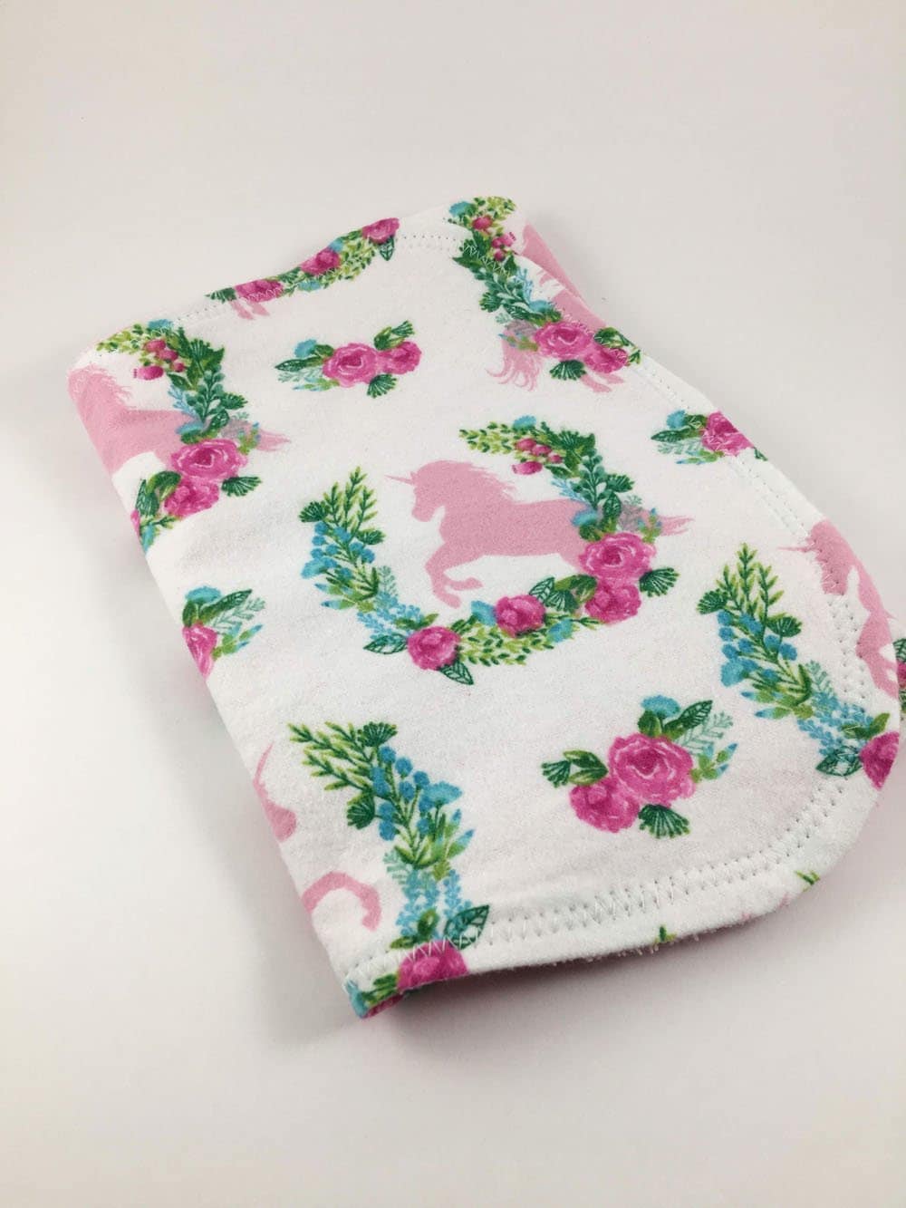 Personalisiertes Einhorn Spucktuch, Baby Baby-Dusche-Geschenk, Spucktuch Mädchen, Baby-Initialen Personalisiertes Einhorn Spucktuch, Baby Baby-Dusche-Geschenk, Spucktuch Mädchen, Baby-Initialen von Etsy - BeeKaiBaby