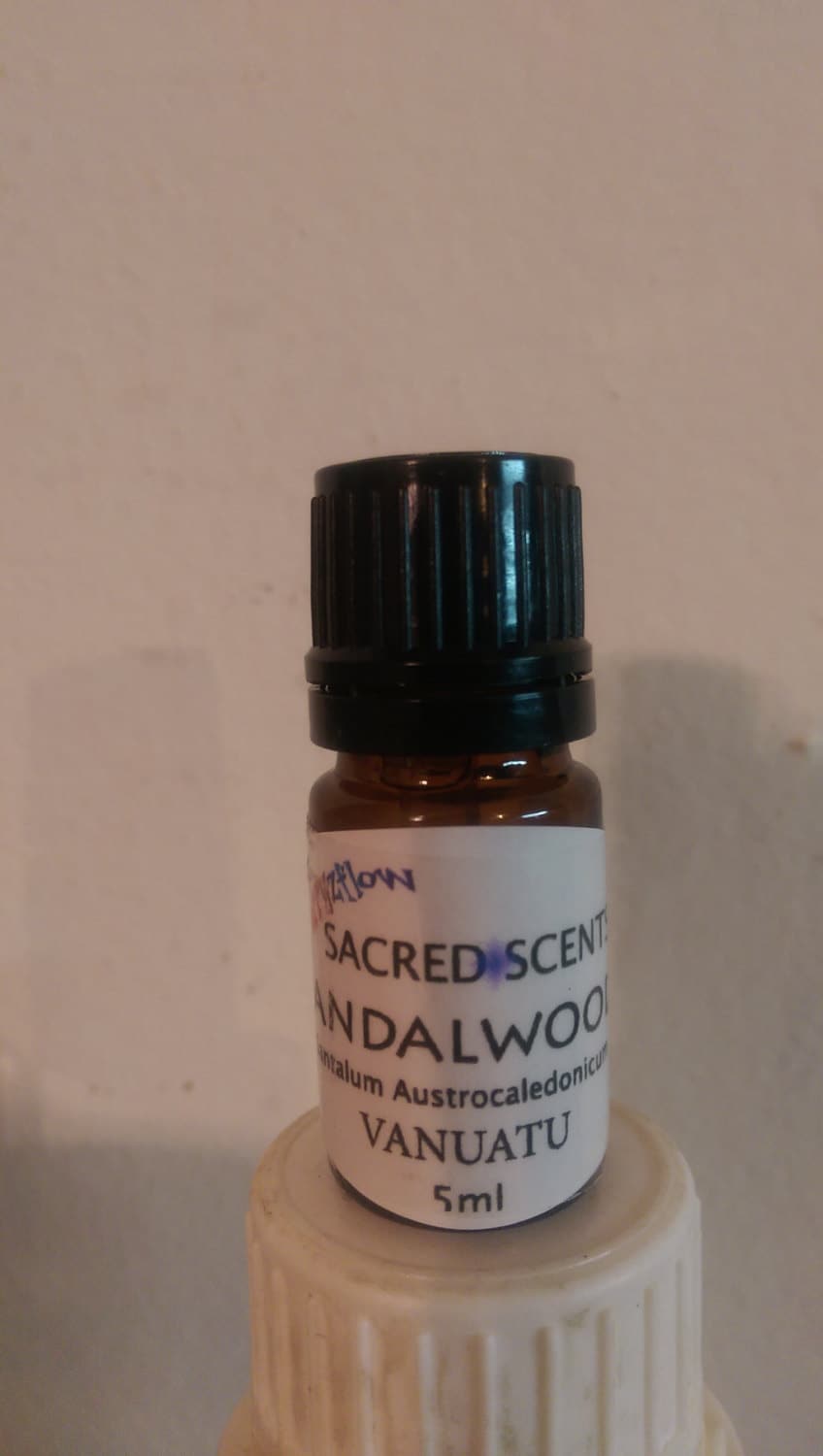 Sandelholzöl - Vanuatu Sandelholzöl - Vanuatu von Etsy - Berryzflow