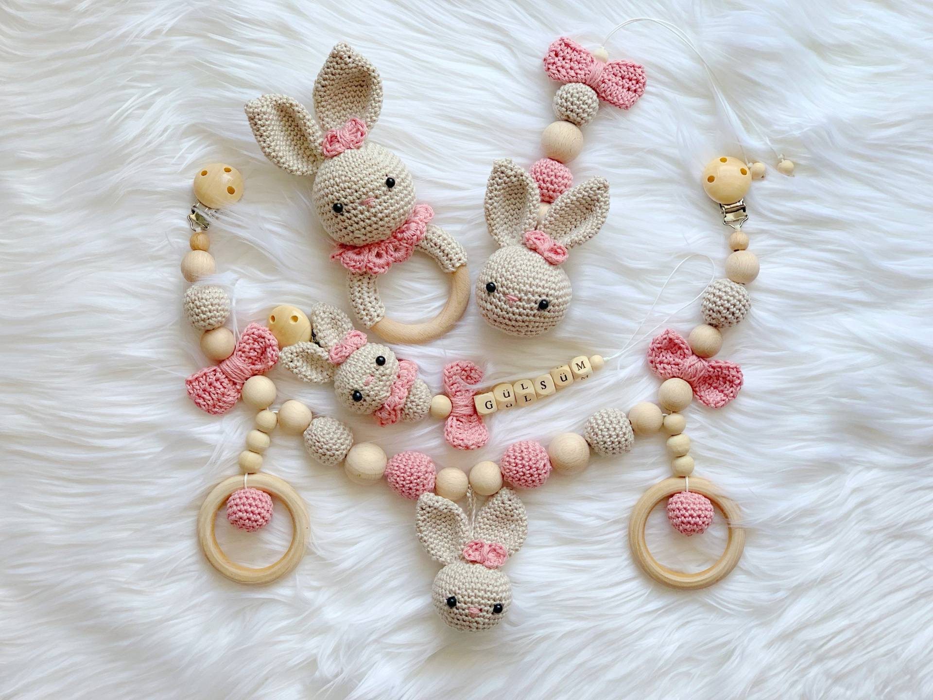 Baby Geschenk Häkel Set Amigurumi Schnullerhalter Schnullerclip Schnullerkette Kinderwagenkette Hase von Etsy - BestLovelythings