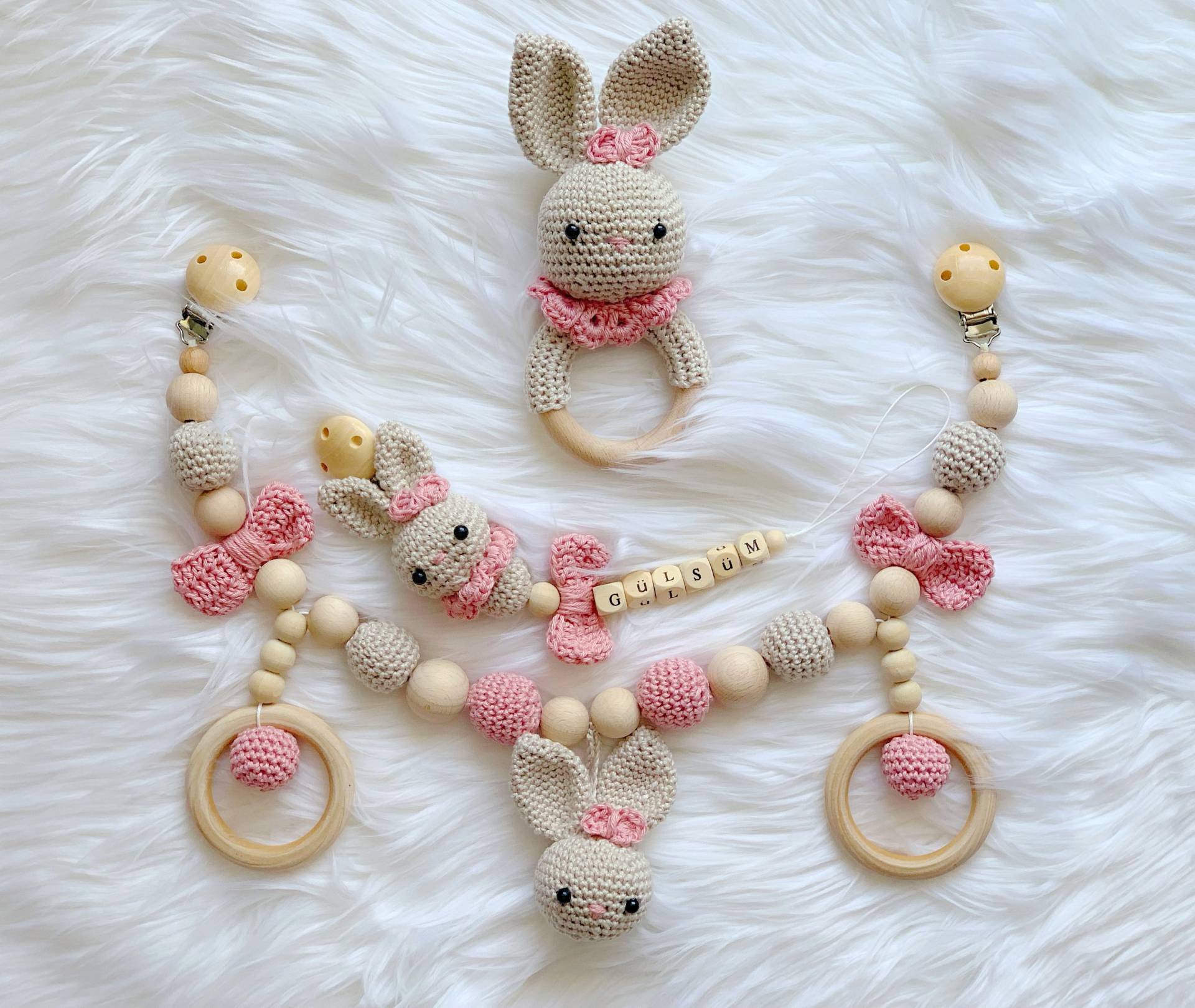 Baby Geschenk Häkel Set Amigurumi Schnullerhalter Schnullerclip Schnullerkette Kinderwagenkette Hase von Etsy - BestLovelythings