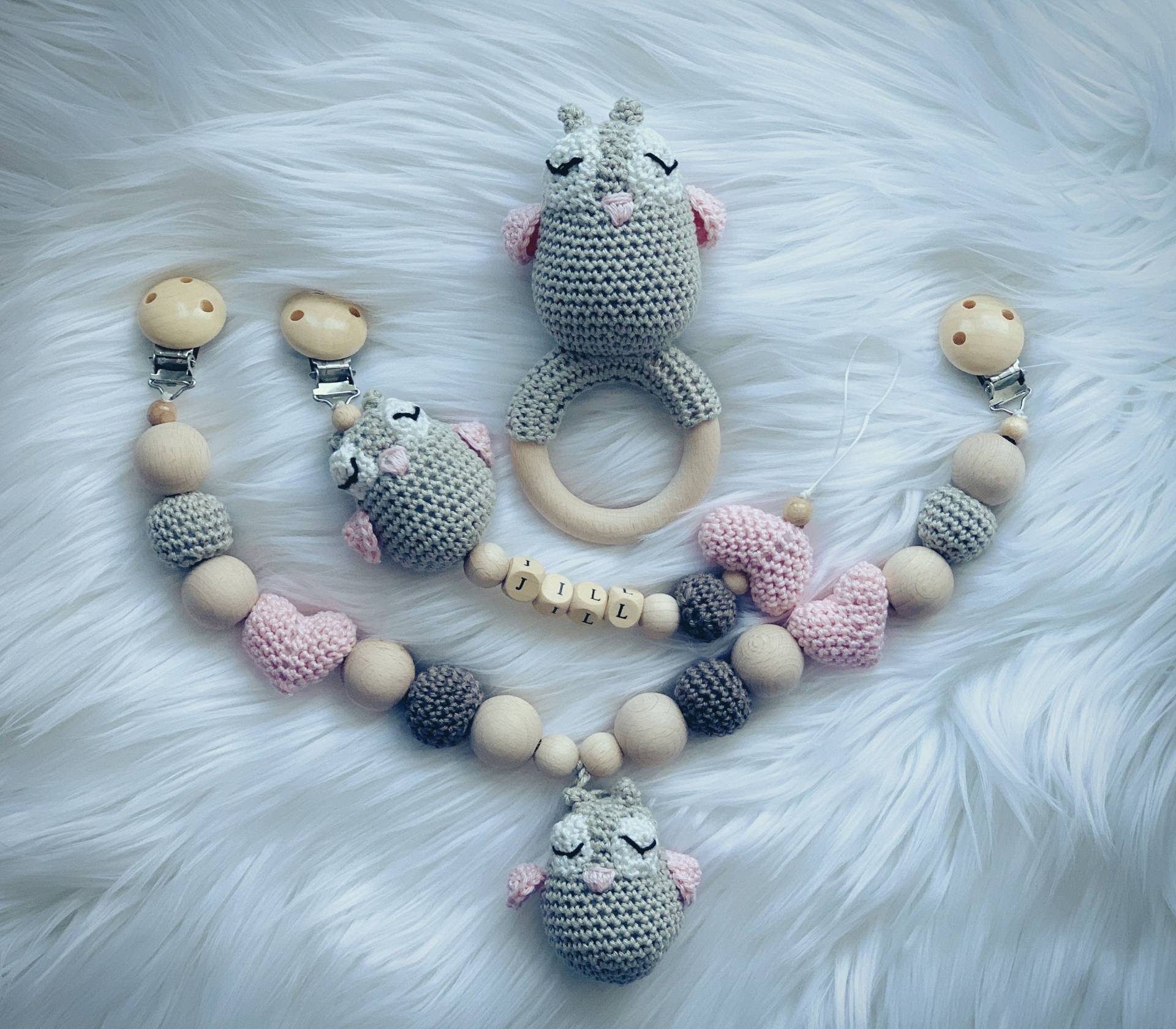 Baby Geschenk Häkel Set Amigurumi Schnullerhalter Schnullerclip Schnullerkette Rassel Greifling Kinderwagenkette Eule Baby Geschenk Häkel Set Amigurumi Schnullerhalter Schnullerclip Schnullerkette Rassel Greifling Kinderwagenkette Eule von Etsy - BestLovelythings