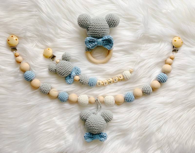 Baby Geschenk Häkel Set Amigurumi Schnullerkette Kinderwagenkette Rassel Greifling Mickey Mouse von Etsy - BestLovelythings