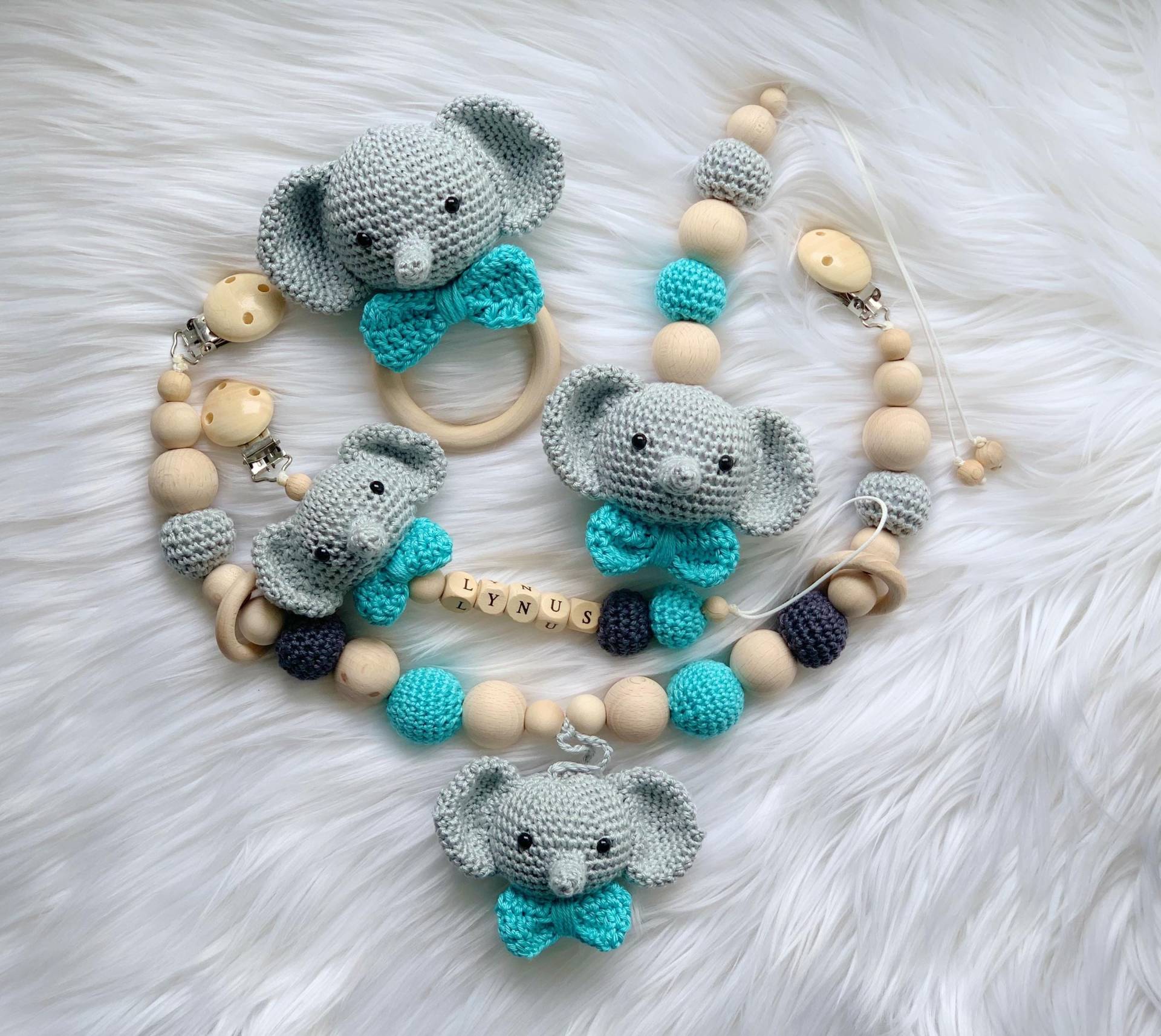 Baby Geschenk Häkel Set Schnullerhalter-Clip Rassel Greifling Schnullerkette Kinderwagenkette Elefant Baby Geschenk Häkel Set Schnullerhalter-Clip Rassel Greifling Schnullerkette Kinderwagenkette Elefant von Etsy - BestLovelythings