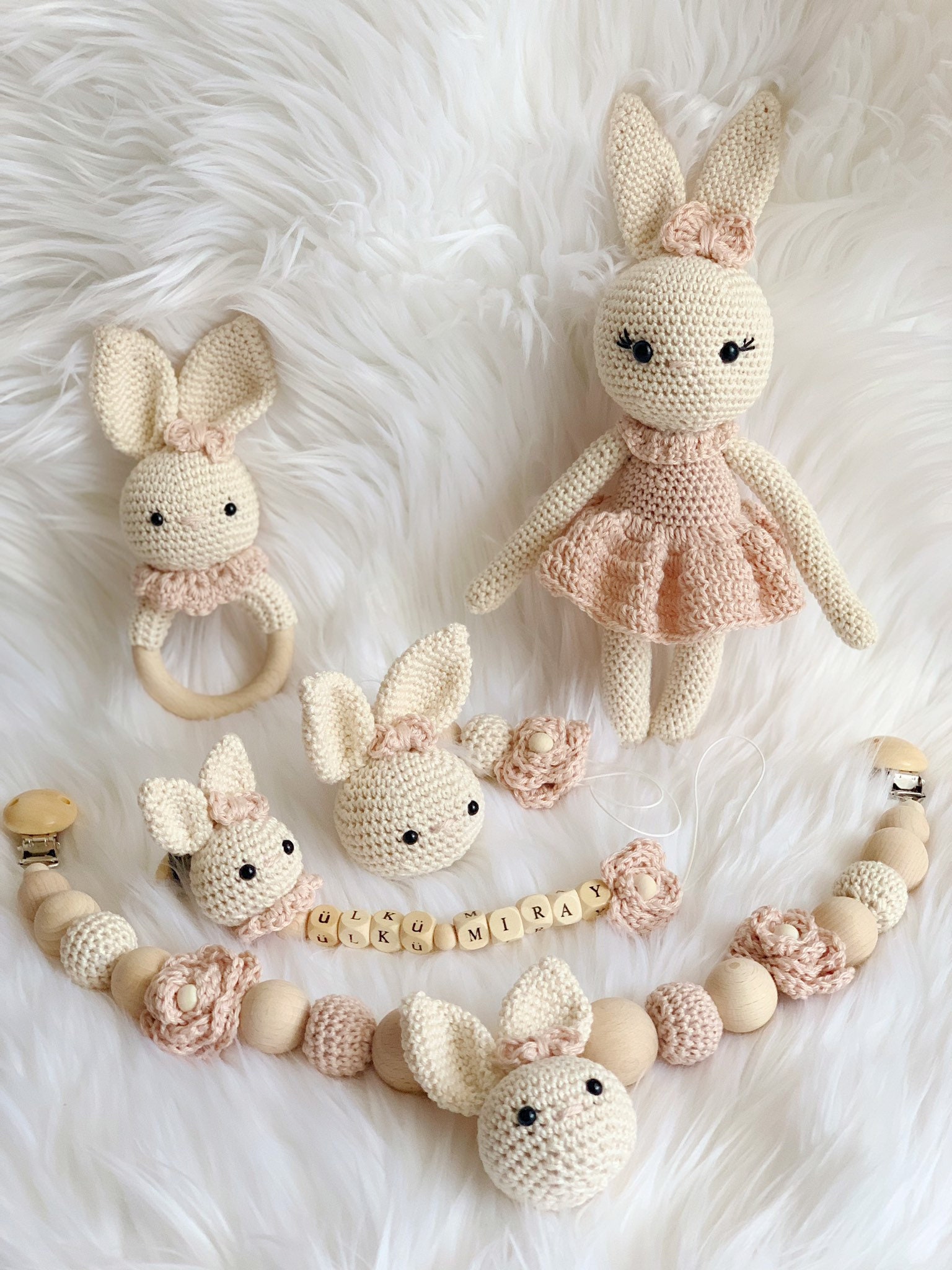 Schnullerkette Gehäkelt Hase Baby Geschenk Häkel Set Schnullerhalter Schnullerclip Kinderwagenkette Maxicosikette Rassel Babyset Babgeschenk von Etsy - BestLovelythings