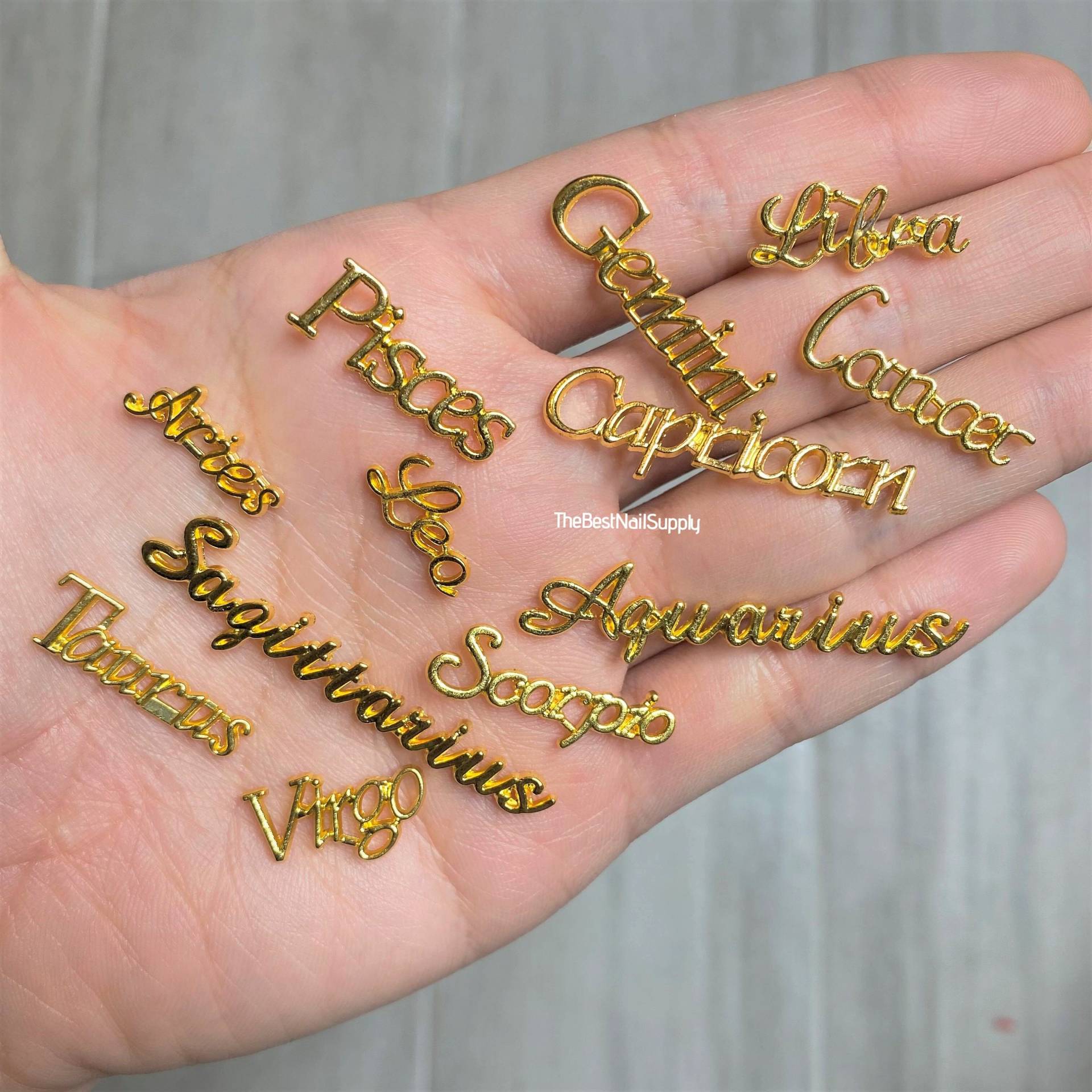 Sternzeichen Nagel Charms | 12 Stück Gold Astrologie Kunst Nagel-Dekor Hohe Qualität von Etsy - BestNailSupplyLLC