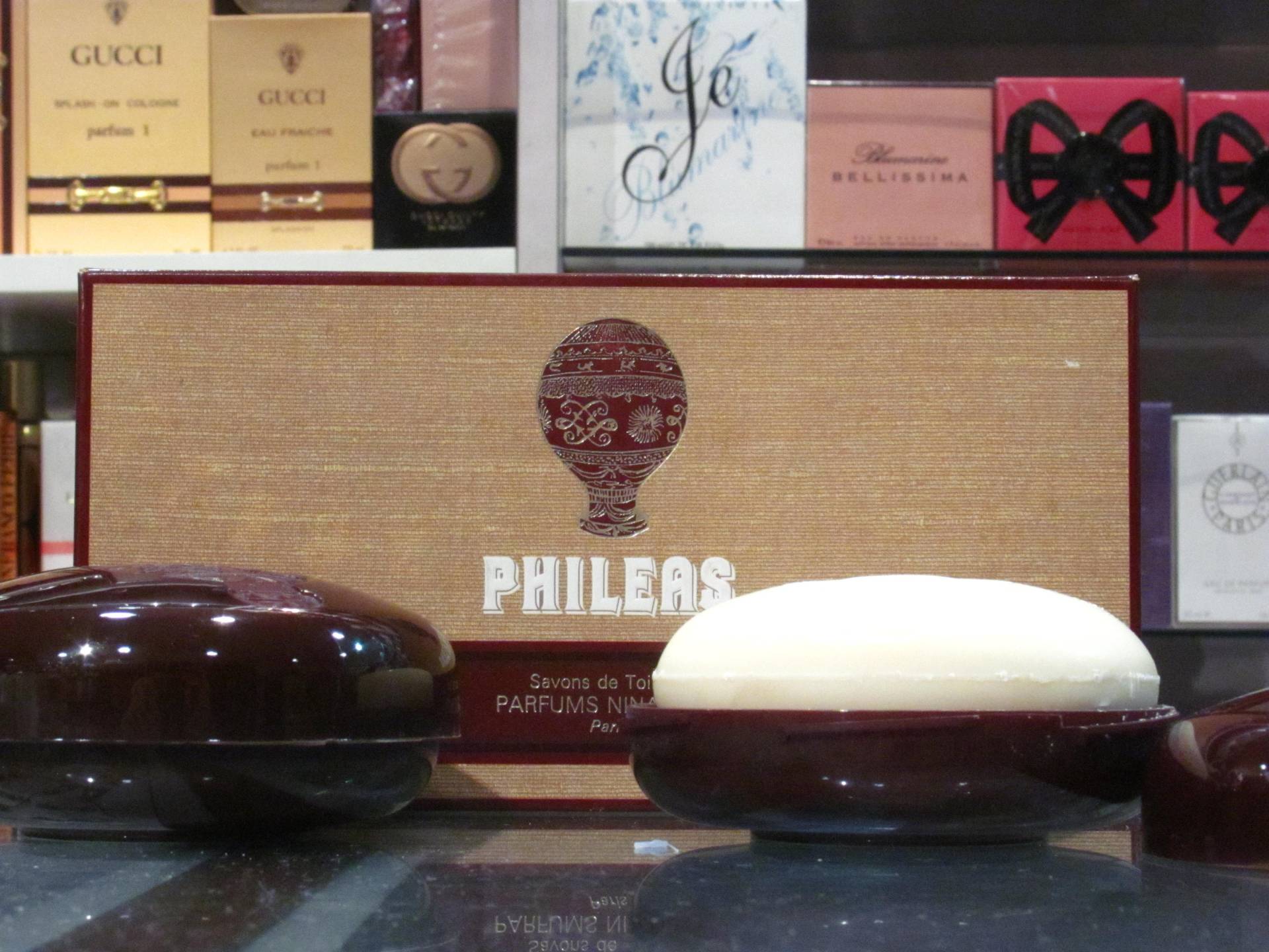 Phileas - Nina Ricci Parfümierte Seife 2x150Gr. Savon Parfumee Vintage Sehr Selten von Etsy - BettiVintagePerfumes