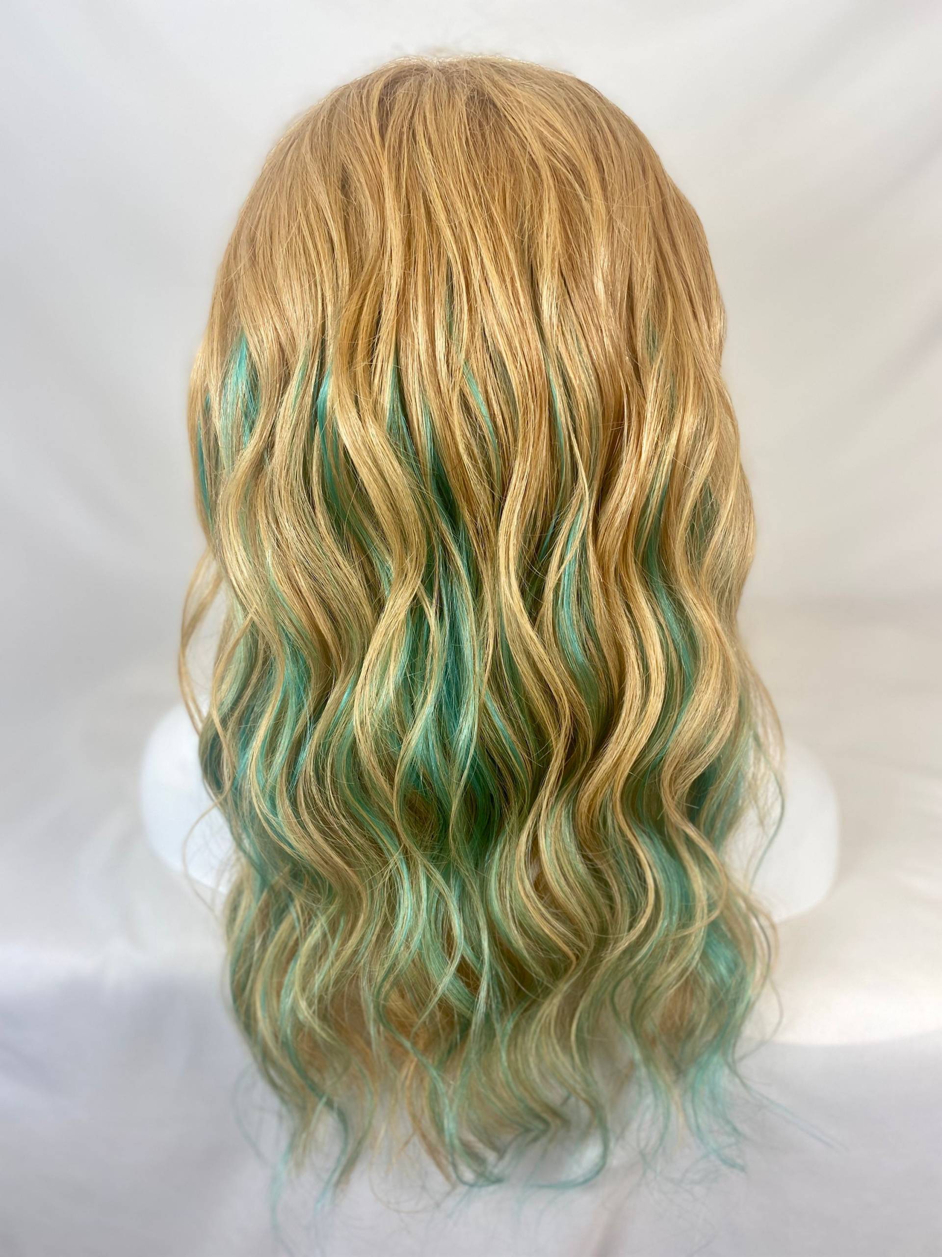 20" Teal Clip in Menschlichen Haarverlängerungen Naia Aqua, Türkis Clipin Extensions, Long Blue Green Peek-A-Boo Mermaid Hair von Etsy - BigWigBar