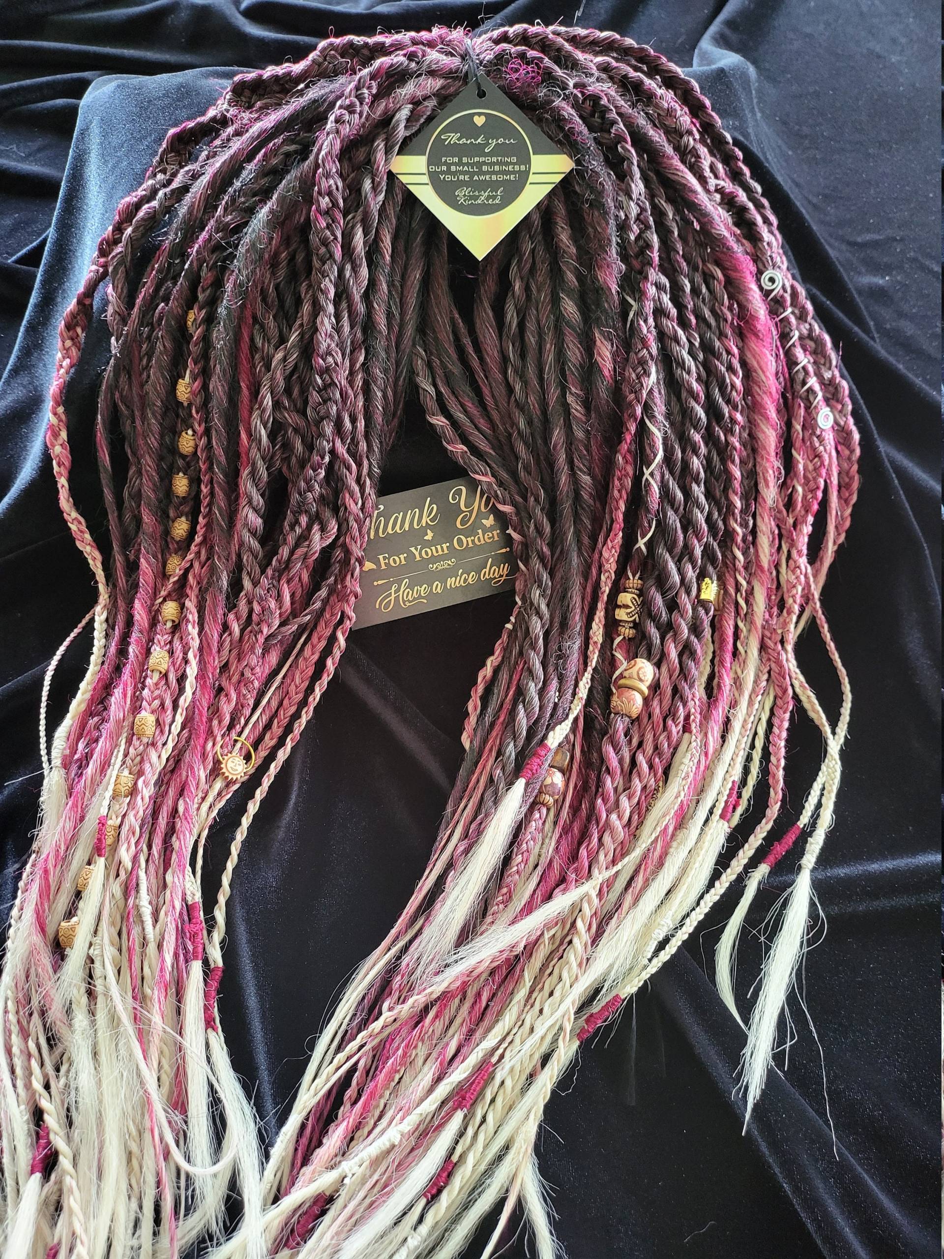 Schwarz-Lila-Rot-Blondes Ombré in Einer Kombination Aus Zöpfen Und Gehäkelten Dreads von Etsy - BlissfulKindred