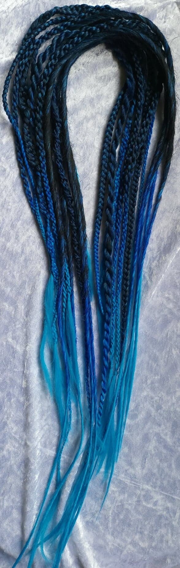 Wunderschönes Dunkelblau-Hellblaues Ombre Braids/Dread Gemisch von Etsy - BlissfulKindred