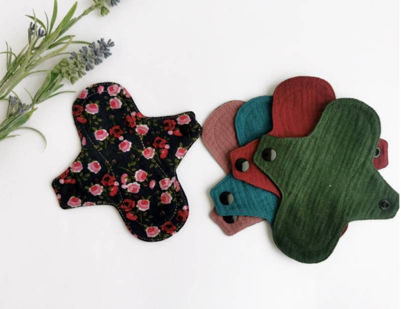 Wiederverwendbare Slipeinlagen Für Den Täglichen Gebrauch, Stoffpads Aus Bio-Baumwolle, Dark Small Extradünne Slipeinlagen, Zero Waste Geschenk von Etsy - BloomPads