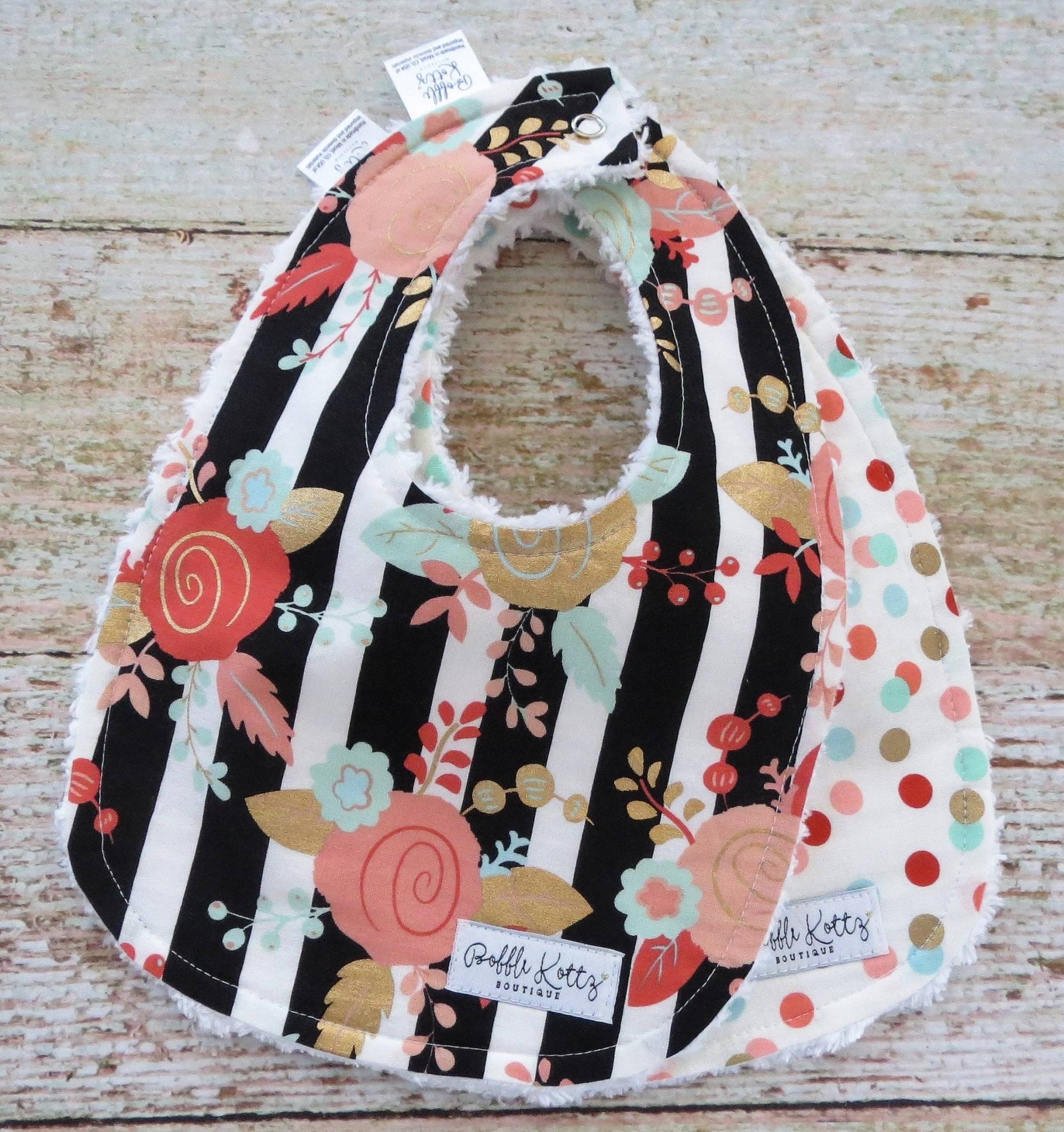 Baby Lätzchen - Chenille Bibs Blumen Polka Dot Lätzchen Schwarz Weiß Streifen Konfetti Shower Geschenk Baby Lätzchen - Chenille Bibs Blumen Polka Dot Lätzchen Schwarz Weiß Streifen Konfetti Shower Geschenk von Etsy - BobbleKottzBoutique