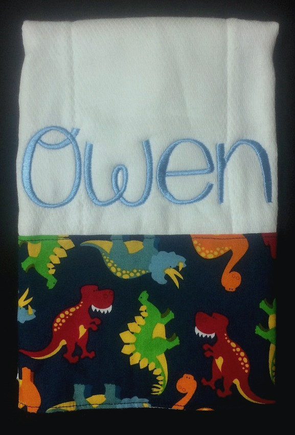 Benutzerdefinierte Appliziert Dinosaurier Spucktuch Benutzerdefinierte Appliziert Dinosaurier Spucktuch von Etsy - BoutiqfullyYours