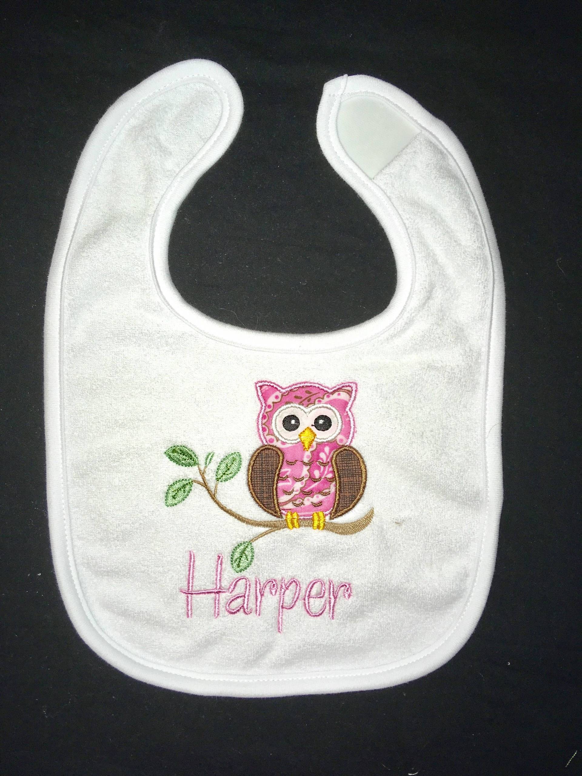 Benutzerdefinierte Applizierte Eule Burp Tuch Und Baby Lätzchen Benutzerdefinierte Applizierte Eule Burp Tuch Und Baby Lätzchen von Etsy - BoutiqfullyYours