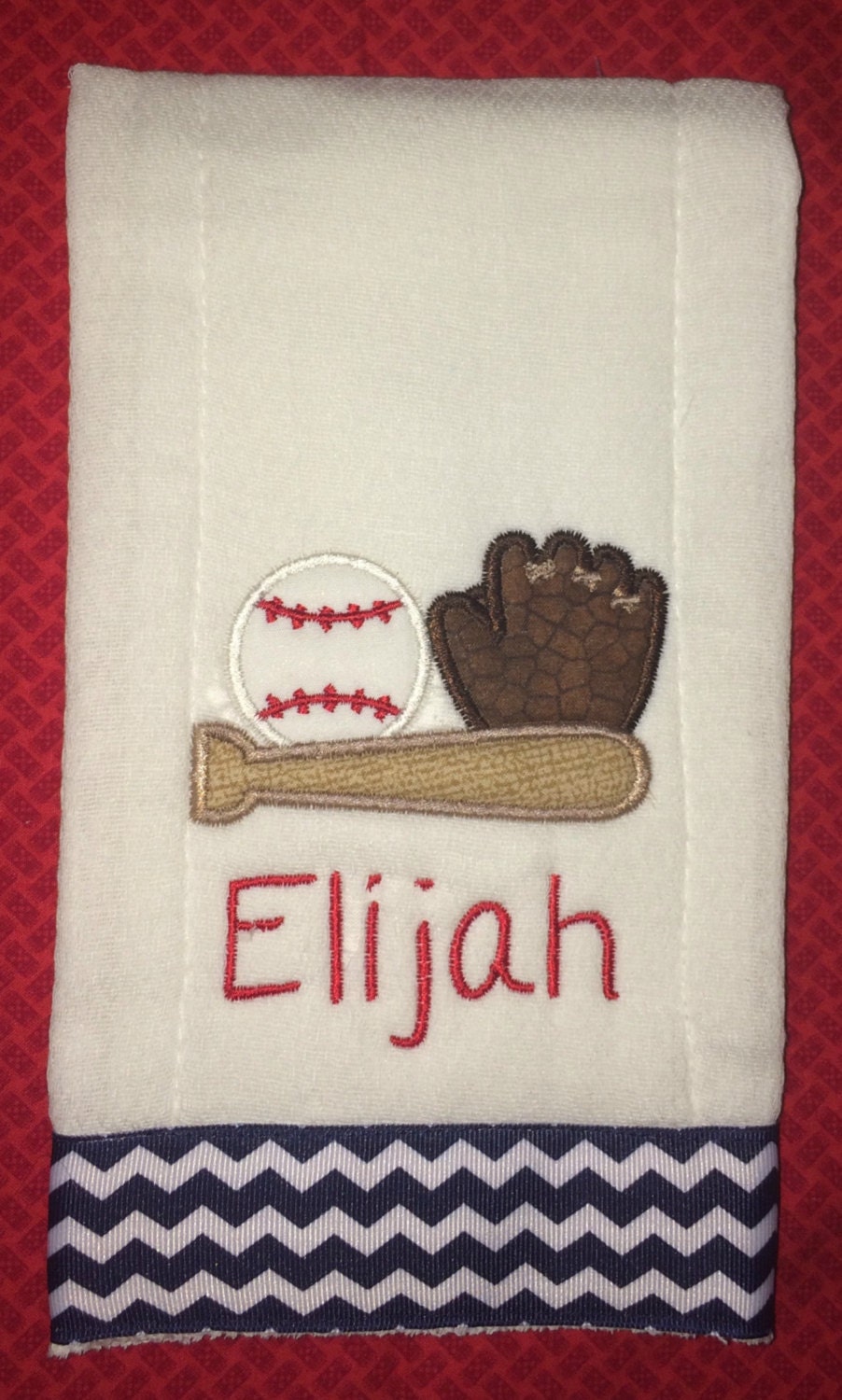 Benutzerdefinierte Applizierten Baseball Aufstoßen Tuch Benutzerdefinierte Applizierten Baseball Aufstoßen Tuch von Etsy - BoutiqfullyYours