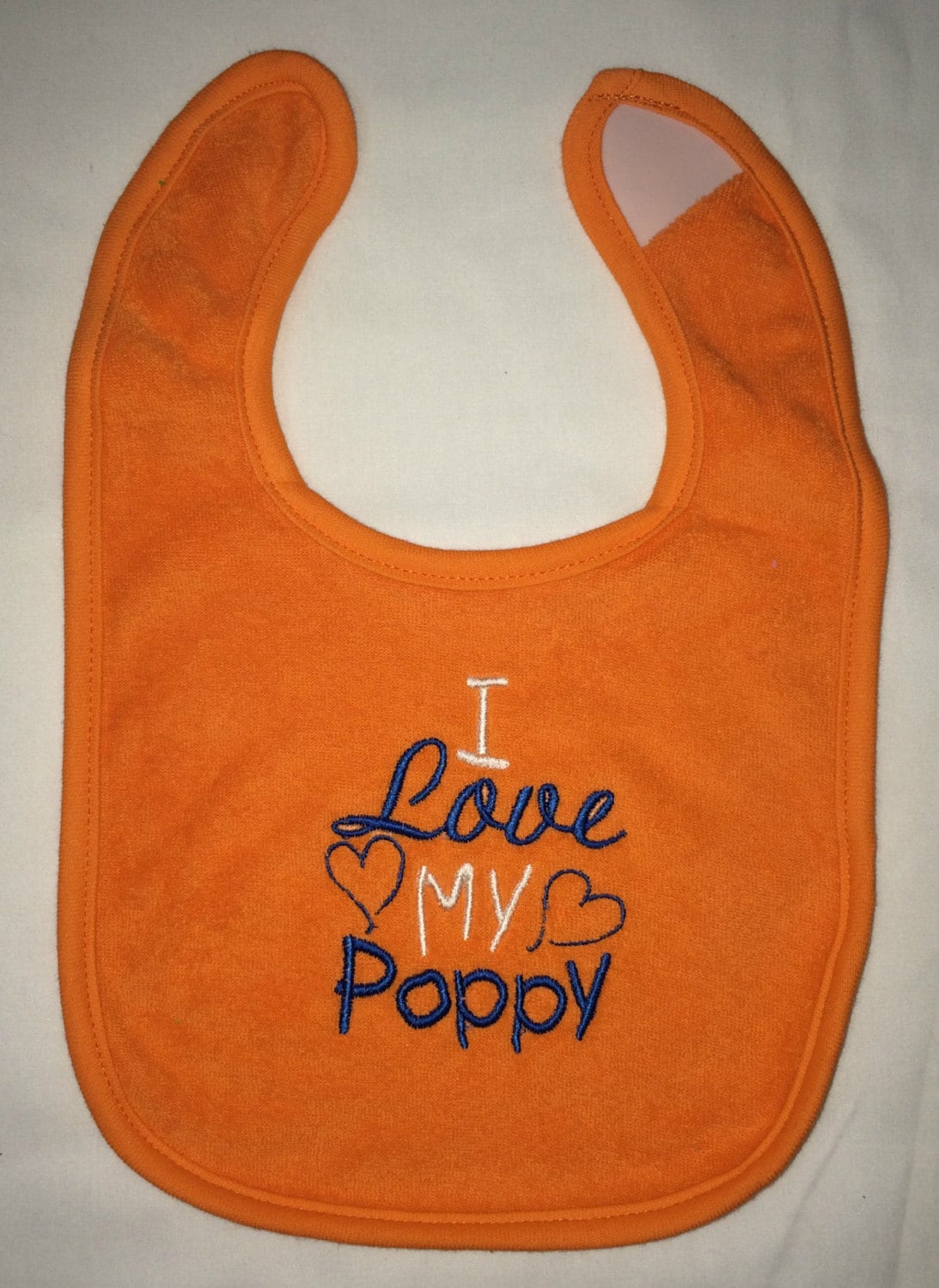 Ich Liebe Meine Mohn Benutzerdefinierte Bestickt Lätzchen Ich Liebe Meine Mohn Benutzerdefinierte Bestickt Lätzchen von Etsy - BoutiqfullyYours