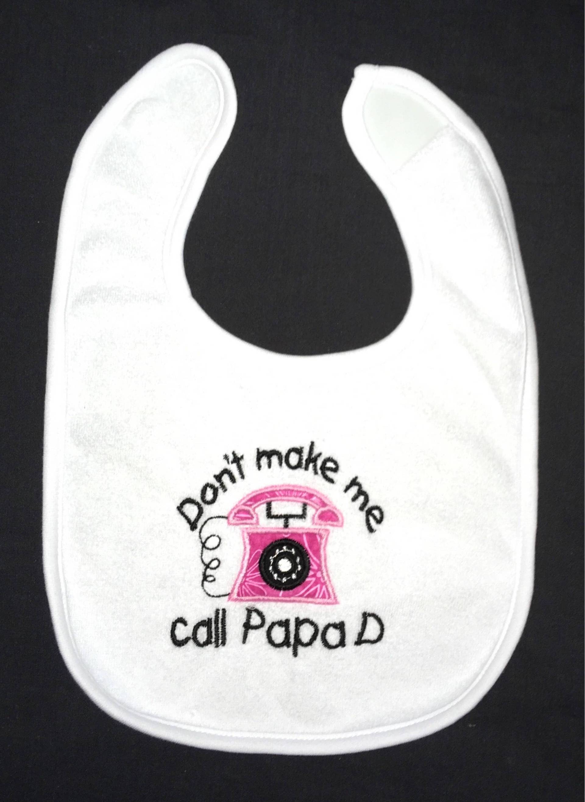 Lassen Sie Mich Nicht Nennen Papa D Benutzerdefinierte Appliqued Lätzchen Lassen Sie Mich Nicht Nennen Papa D Benutzerdefinierte Appliqued Lätzchen von Etsy - BoutiqfullyYours