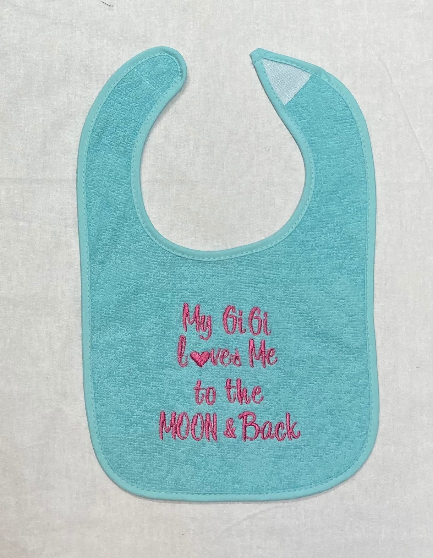 Meine Gi Liebt Mich Zu Den Moon & Back Benutzerdefinierte Bestickt Lätzchen Meine Gi Liebt Mich Zu Den Moon & Back Benutzerdefinierte Bestickt Lätzchen von Etsy - BoutiqfullyYours