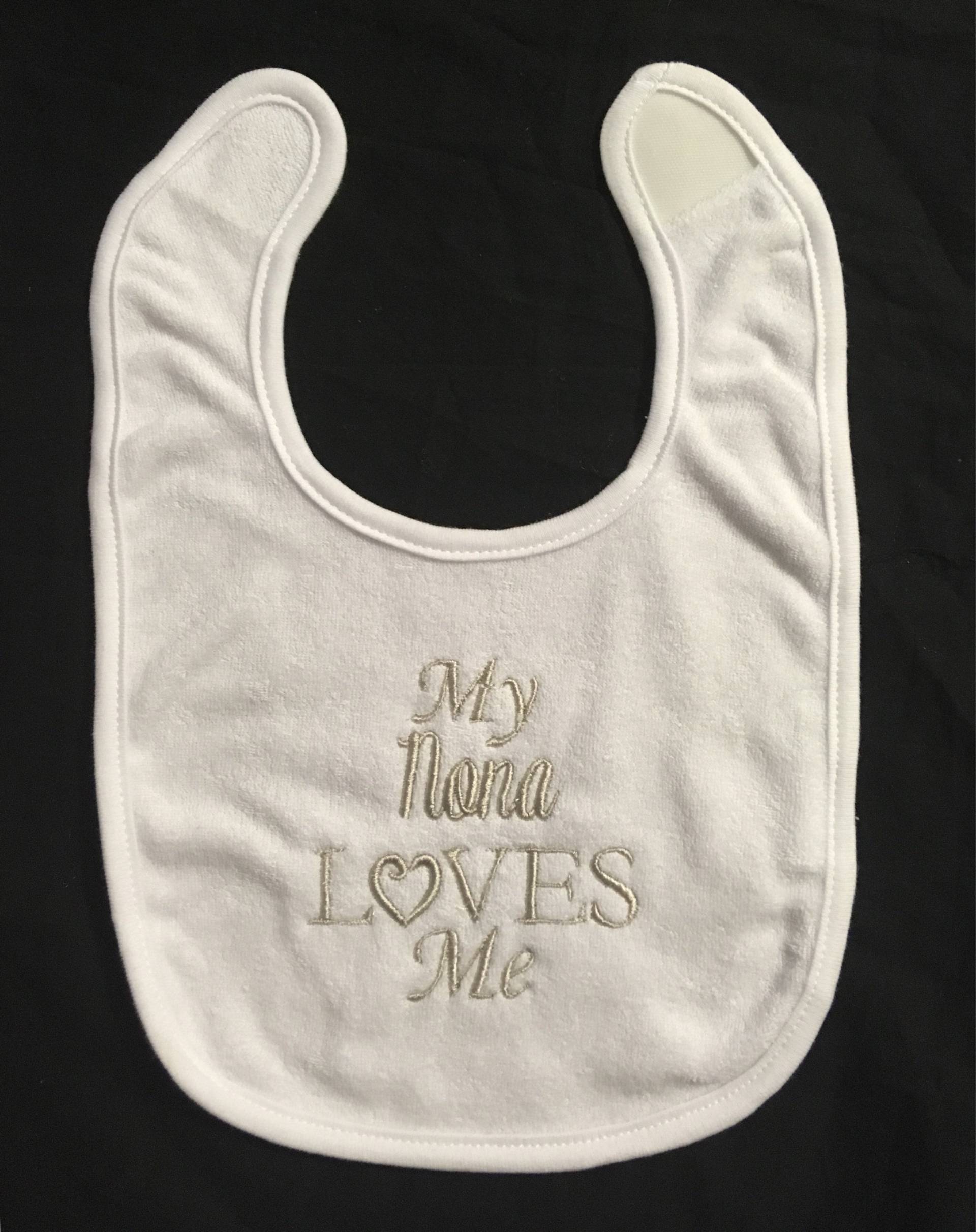 Meine Nona Liebt Mich Benutzerdefinierte Bestickte Lätzchen Meine Nona Liebt Mich Benutzerdefinierte Bestickte Lätzchen von Etsy - BoutiqfullyYours