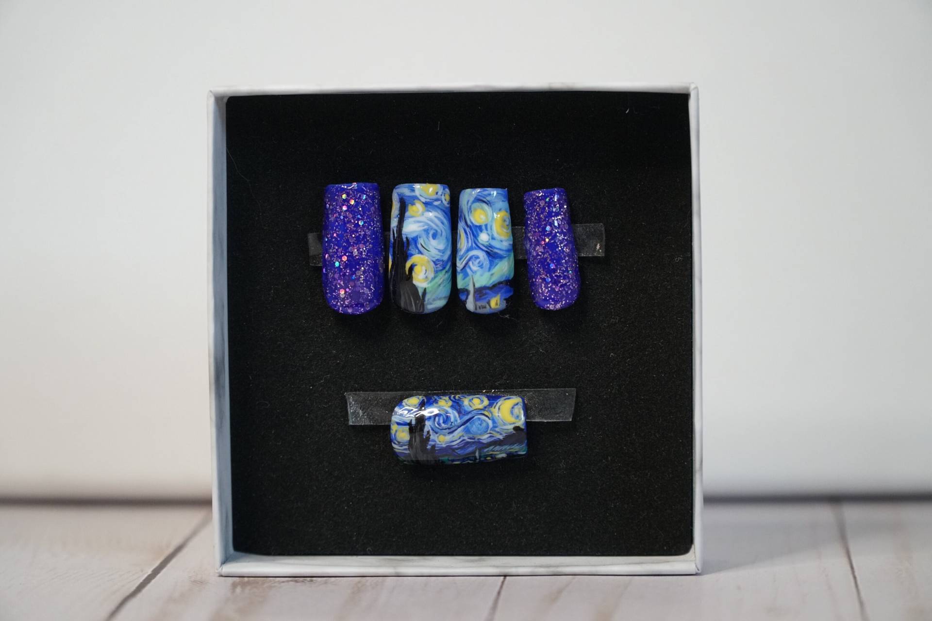 Van Gogh Press On Nails, Starry Night Custom Handbemalt, Gel Nägel von Etsy - BreezyNailsByBre