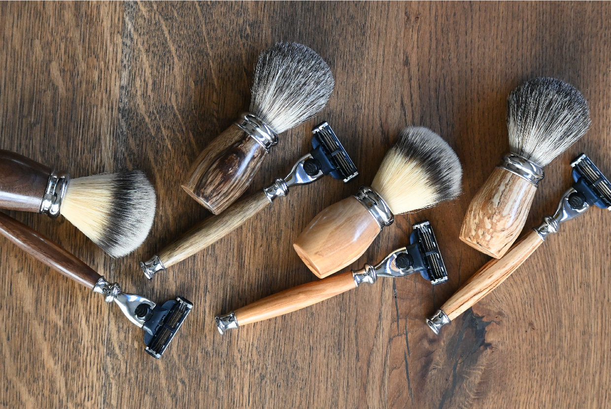 Edelholz - Rasierer Und Pinsel Set, Handgefertigt, Mit Gillette Mach3 Klingen Pinser Echtem Dachshaar Oder Veganen Borsten von Etsy - Brewino