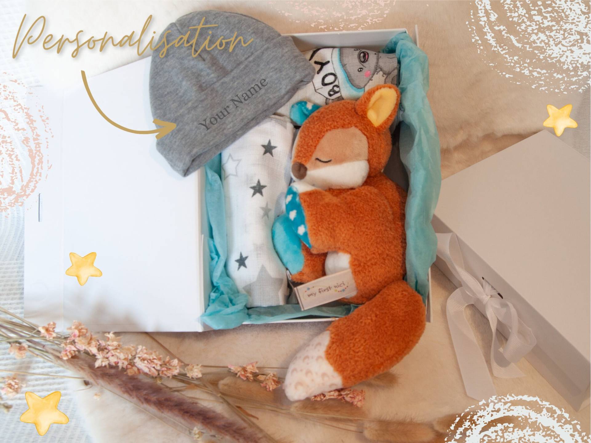 Baby Geschenk Set Personalisiert in Geschenkbox "Grey Star" Mütze Bestickt, 1 Kuscheltier 2 Baumwoll-Musselin Tücher, 4 Verschiedene Sets von Etsy - BroideryBox