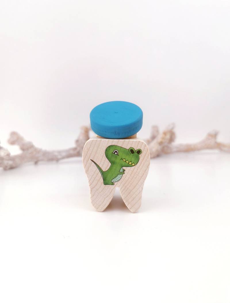 Personalisierte Zahndose Mit Süßem Dino Aus Holz Für Kinder Auf Wunsch Name Und Stern Ideal Als Geschenk Zur Aufbewahrung Der Milchzähne von Etsy - BuntesBienchen