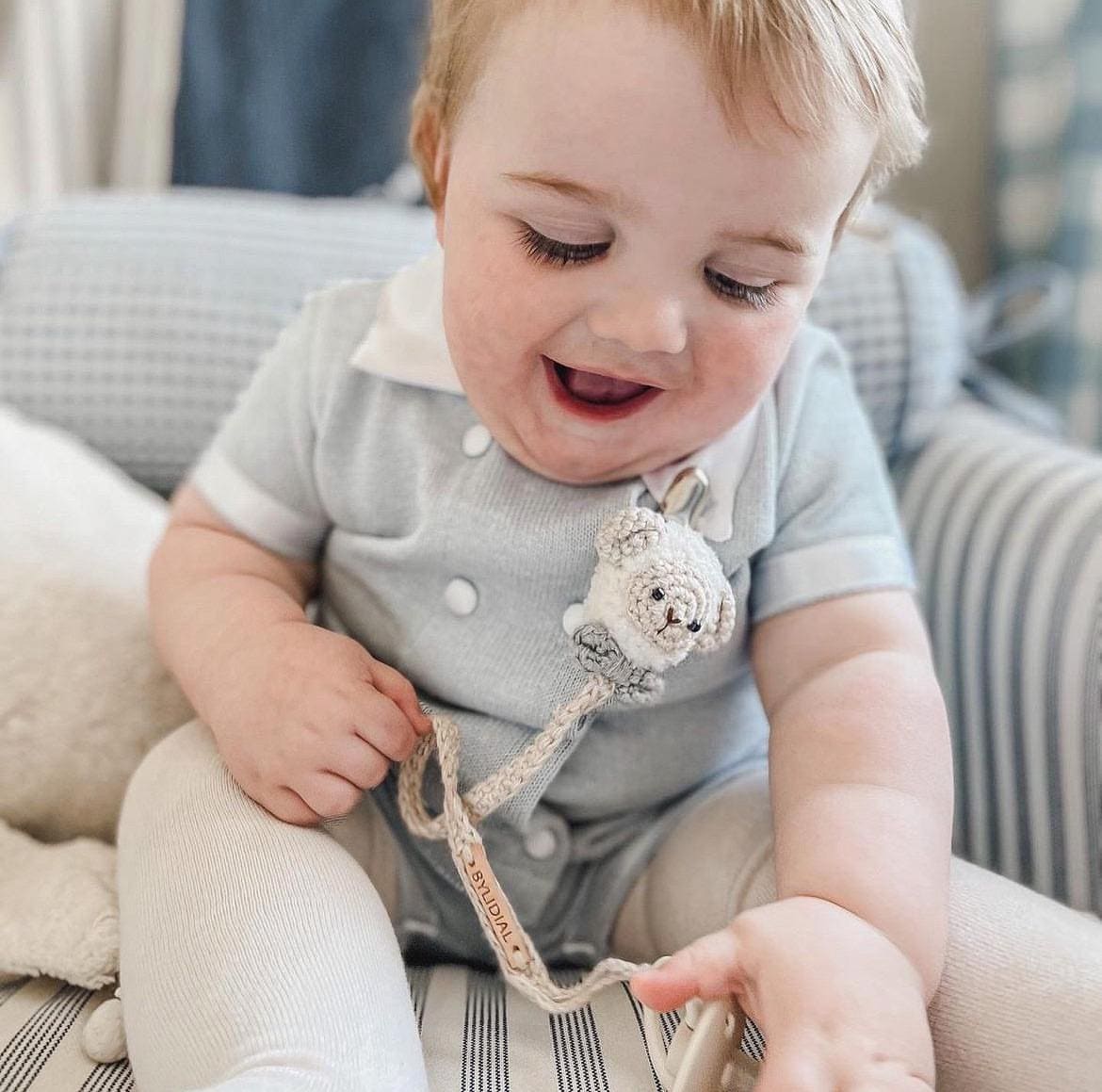 Gehäkelte Schnullerkette Mit Schleife Gehäkelte Schnullerkette Mit Schleife von Etsy - ByLidiaL