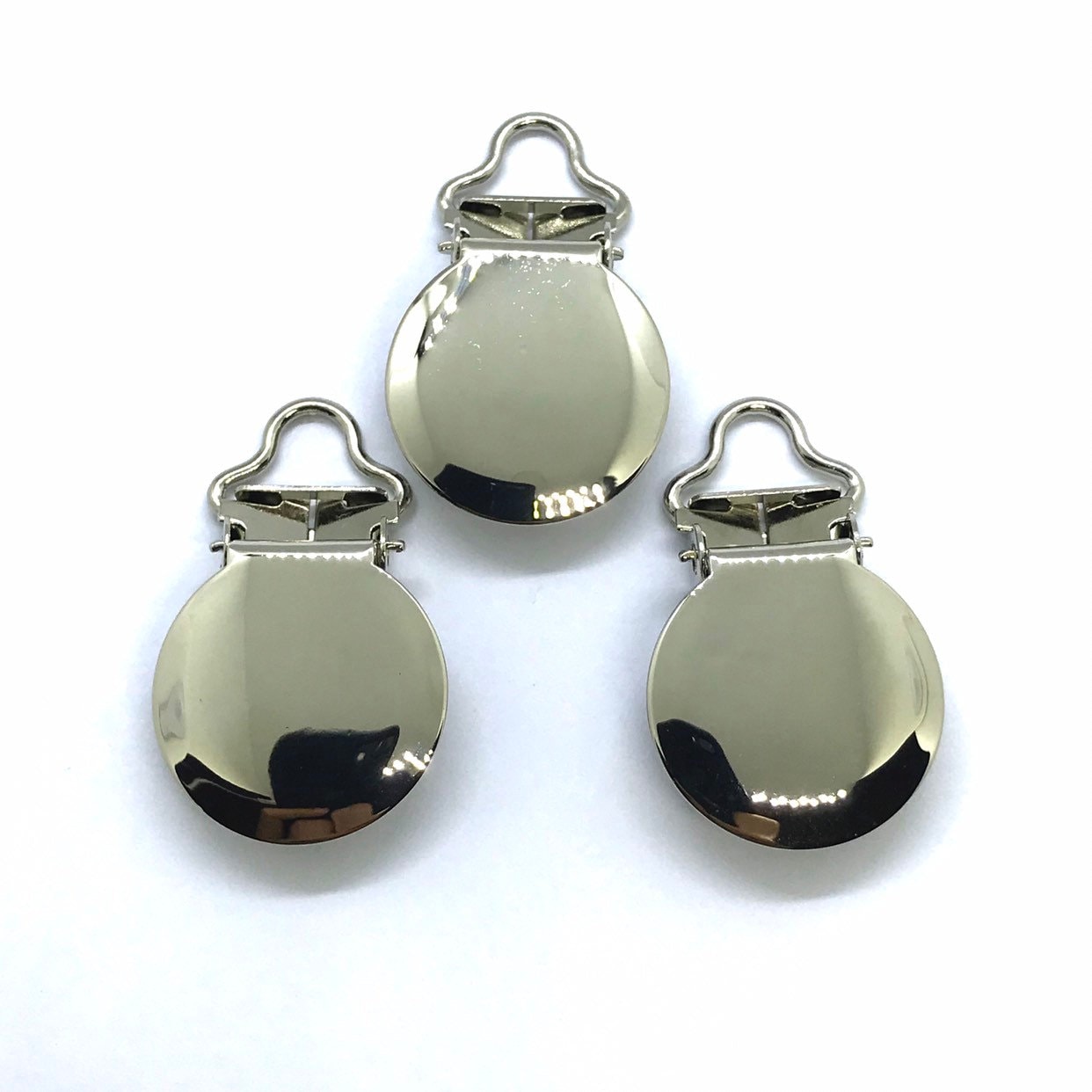 Silber Runde Schnuller Clips, 5 Mm Öse, Fäustlinge | 25 Stück Silber Runde Schnuller Clips, 5 Mm Öse, Fäustlinge | 25 Stück von Etsy - CNCVC