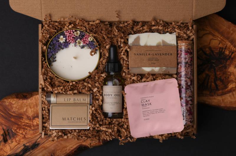 Geschenkbox Für Sie, Spa-Geschenkbox, Spa-Geschenkset Selbstpflegepaket, Selbstpflegeset, Selbstpflege-Geschenkbox, Pflegepaket von Etsy - CONCREATEdecor