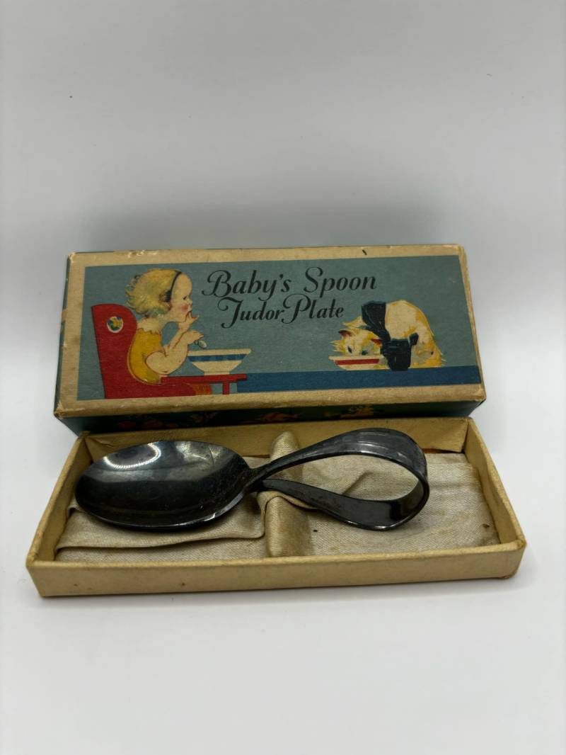 Babylöffel Tudor Teller Mit Box von Etsy - CanadianCollectFinds